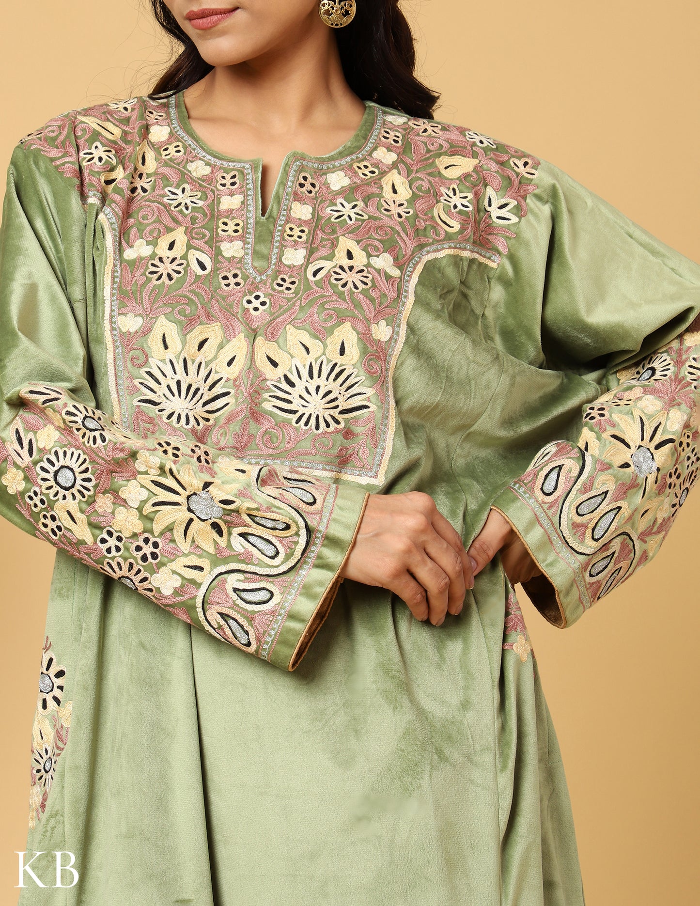 Sap Green Zari Aari Embroidered Makhmal Phiran - Kashmir Box