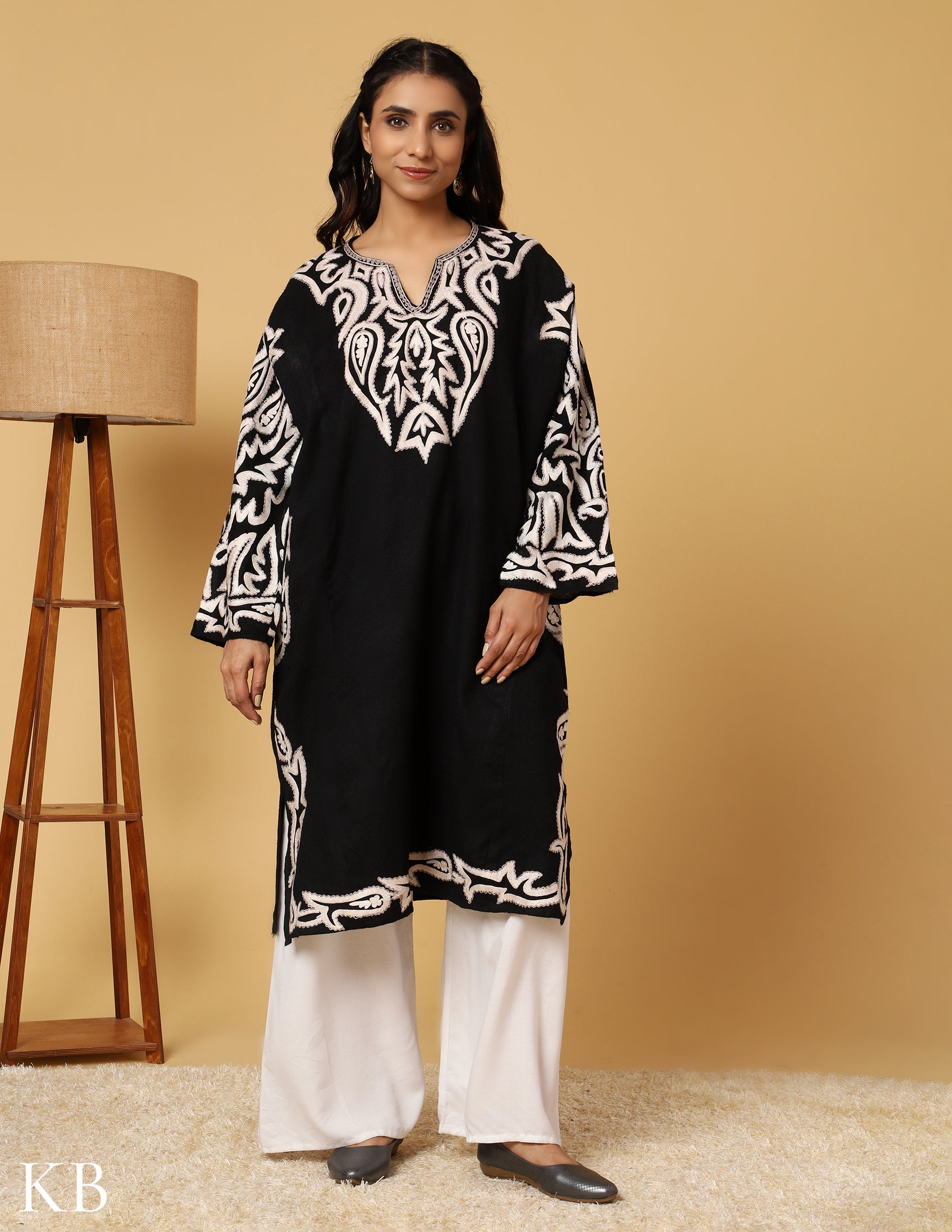 Black Onyx Aari Embroidered Pure Wool Phiran - Kashmir Box