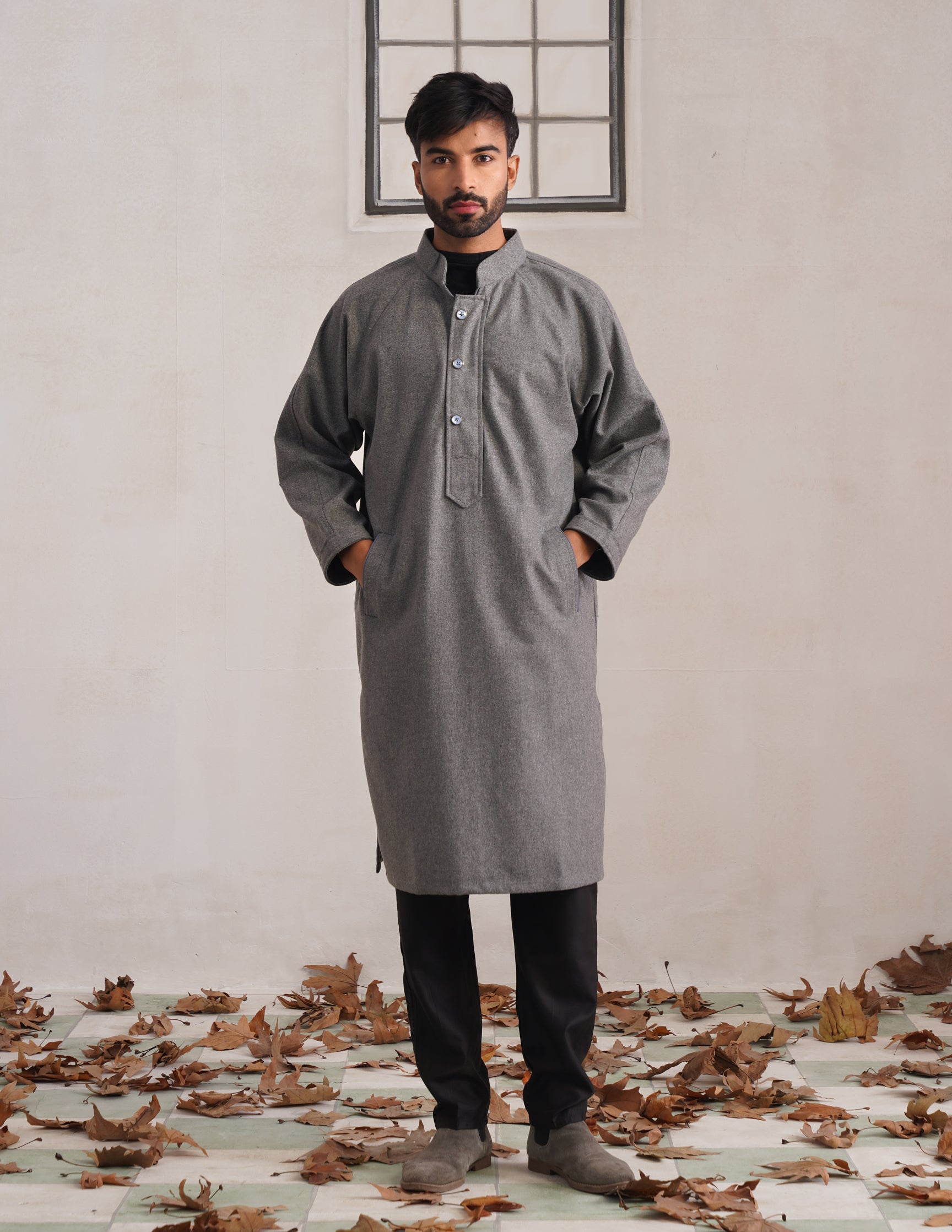 Grey Chinese Collar Long Coat-Style Men’s Phiran – Kashmiri Tweed Winter Pheran | HAIDER - Kashmir Box