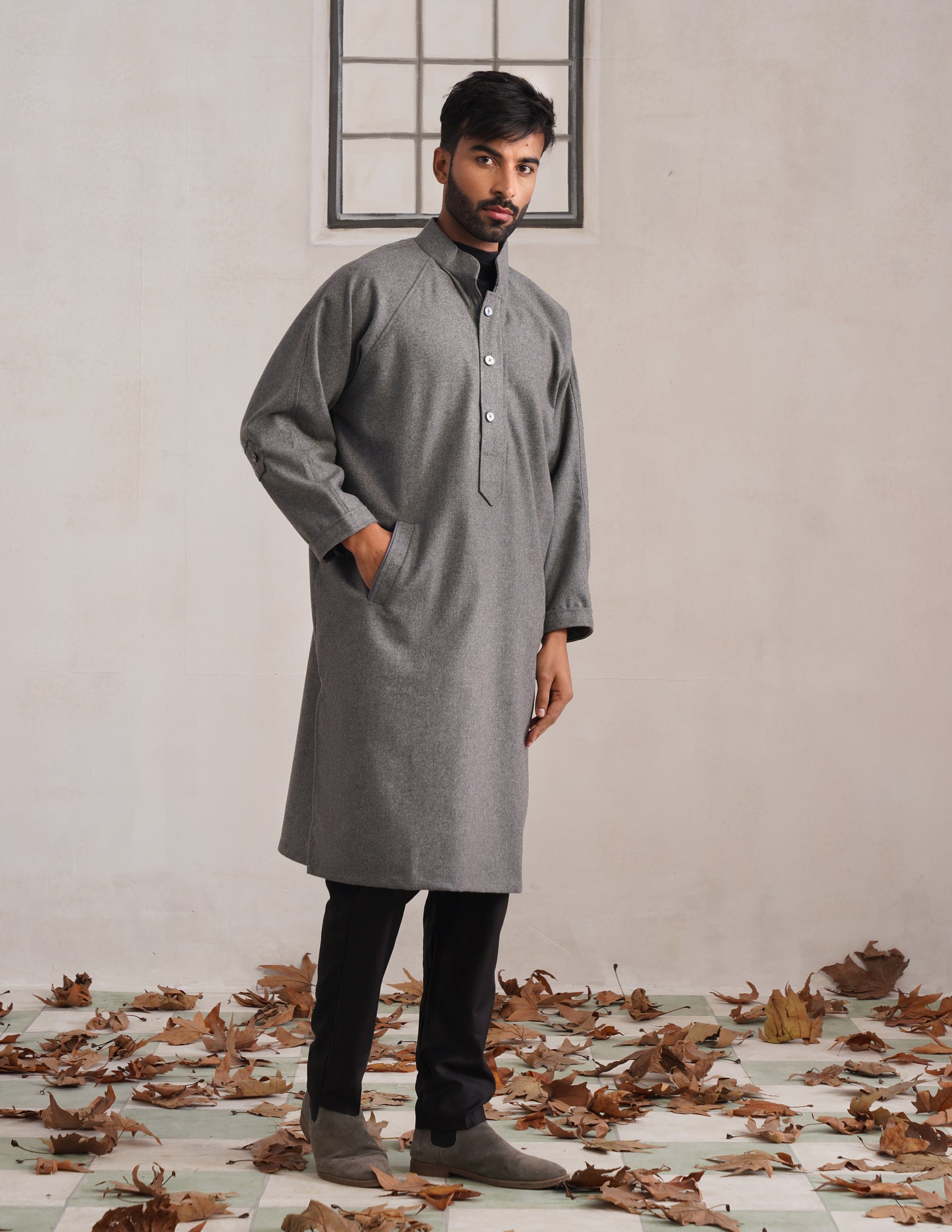 Grey Chinese Collar Long Coat-Style Men’s Phiran – Kashmiri Tweed Winter Pheran | HAIDER - Kashmir Box