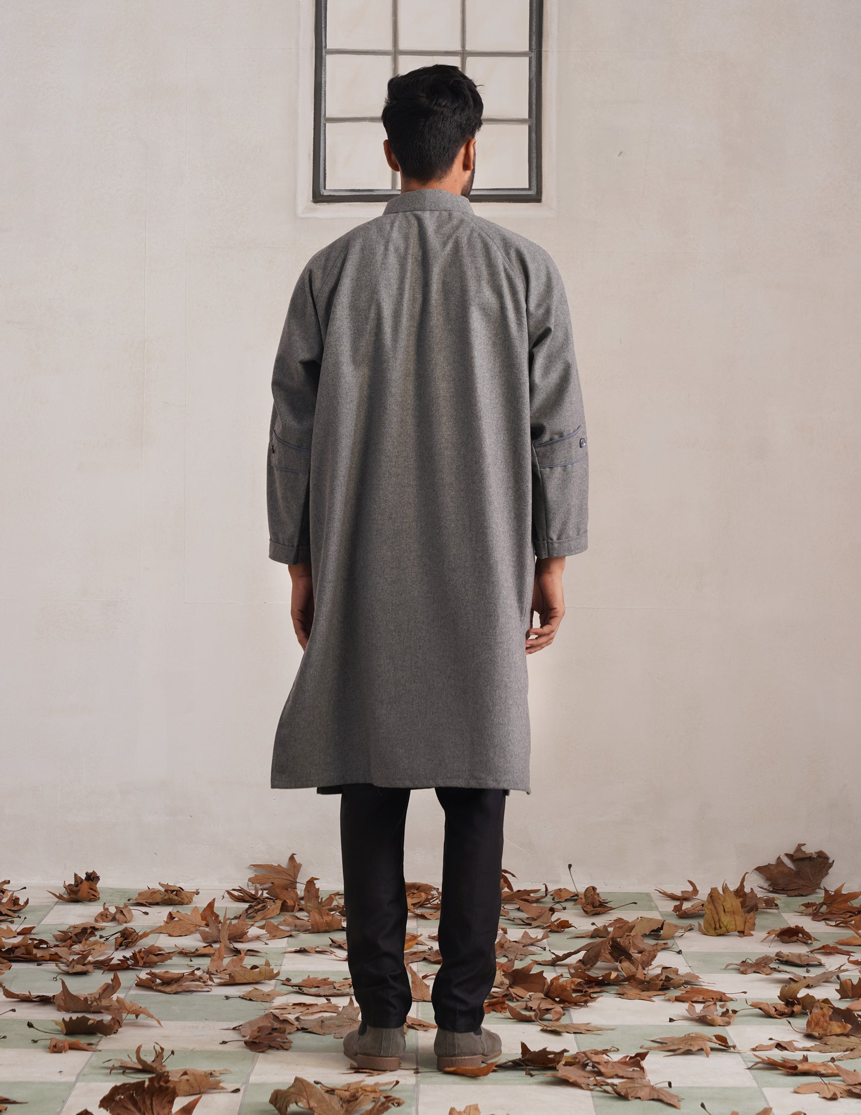 Grey Chinese Collar Long Coat-Style Men’s Phiran – Kashmiri Tweed Winter Pheran | HAIDER - Kashmir Box