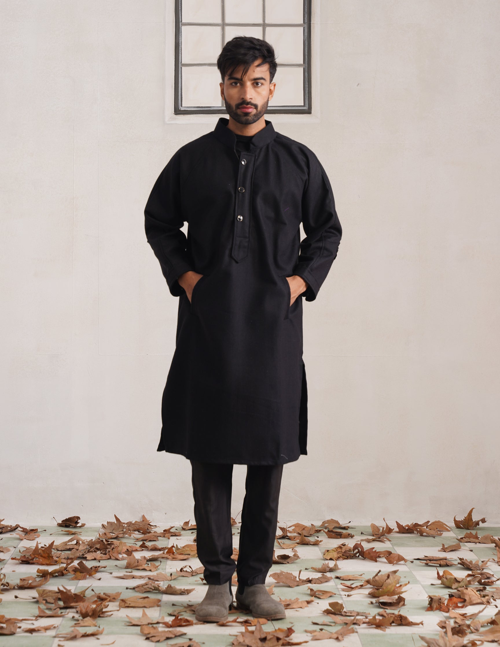 Black Chinese Collar Long Coat-Style Men’s Phiran – Kashmiri Tweed Winter Pheran | HAIDER - Kashmir Box