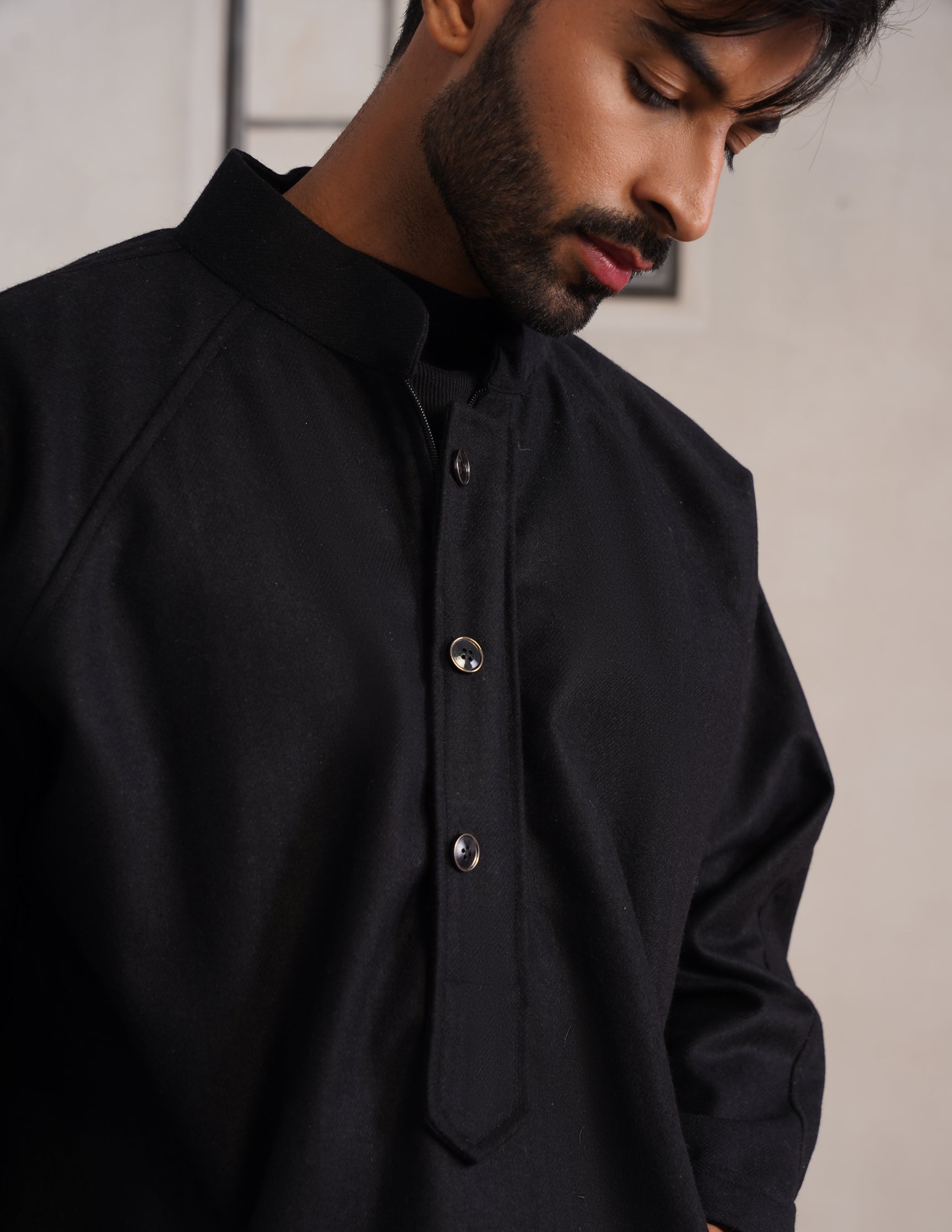 Black Chinese Collar Long Coat-Style Men’s Phiran – Kashmiri Tweed Winter Pheran | HAIDER - Kashmir Box