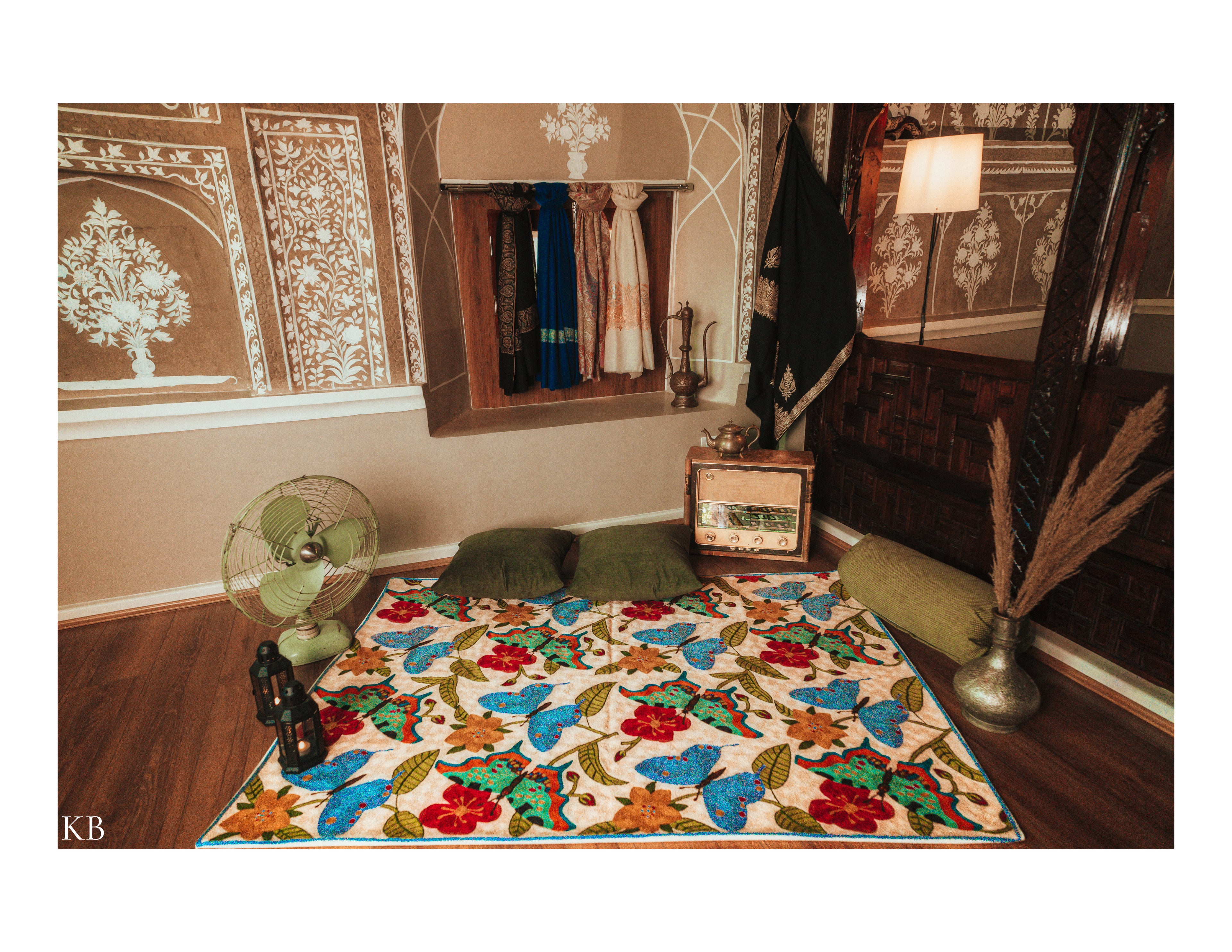 Diwan-e-Khas Mughal Kashmiri Rug - Kashmir Box