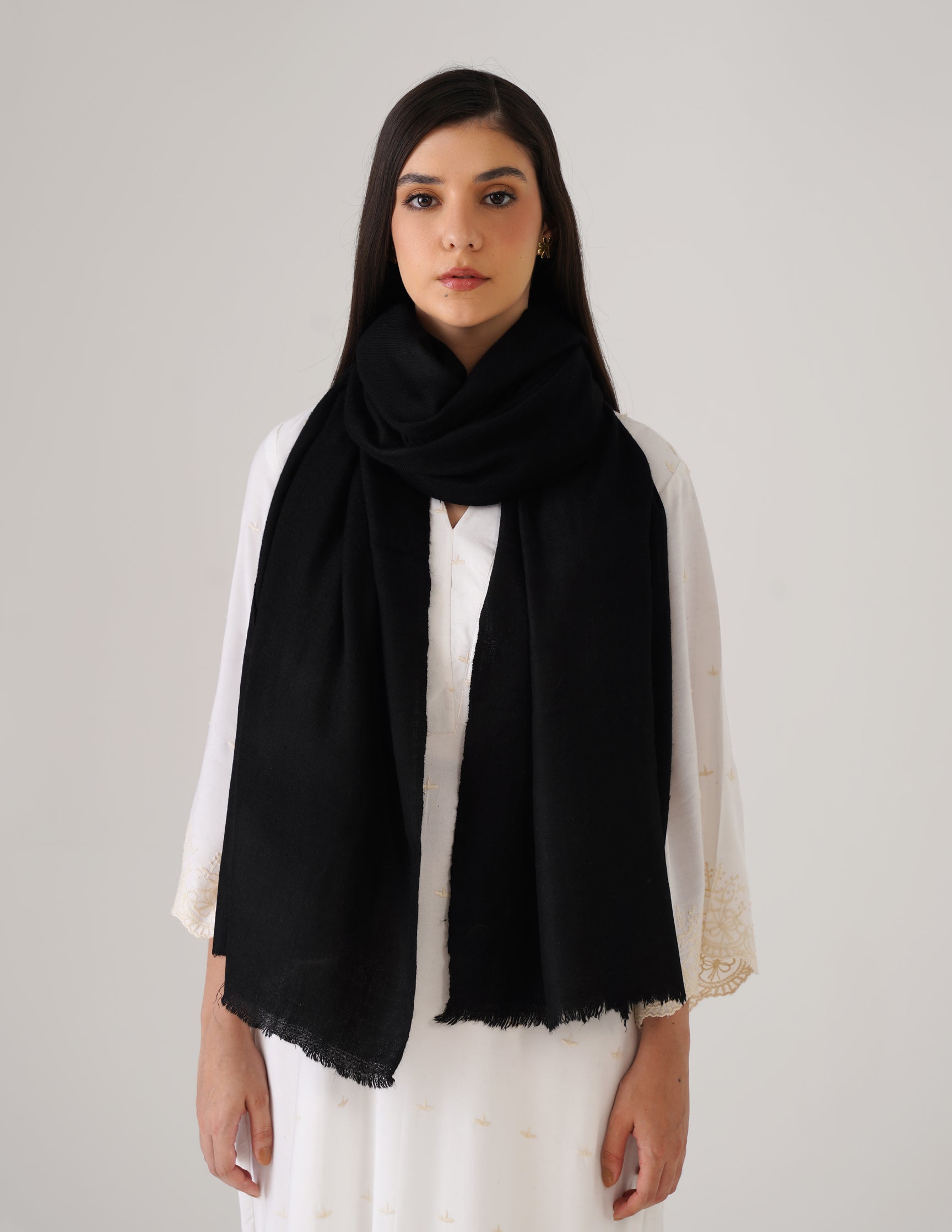 Kashmiri Handwoven Solid Cashmere Pashmina Shawl – Black | Handwoven Heritage - Kashmir Box