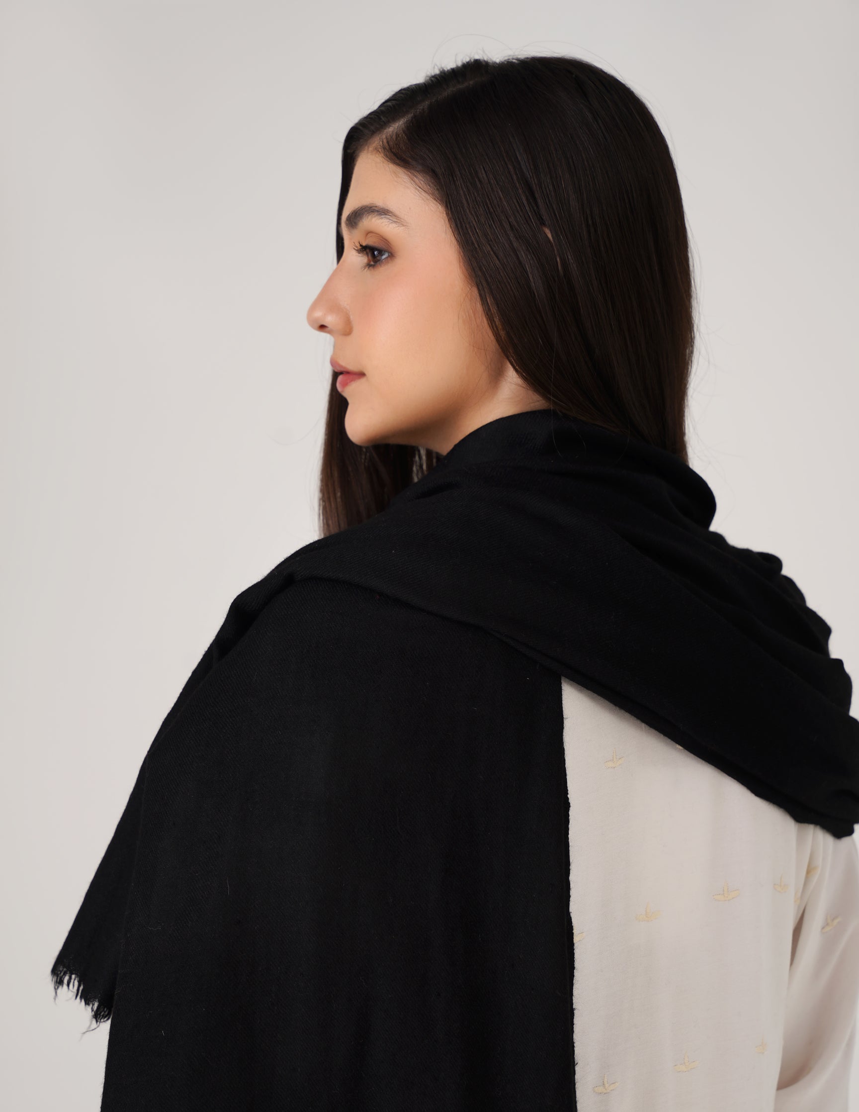 Kashmiri Handwoven Solid Cashmere Pashmina Shawl – Black | Handwoven Heritage - Kashmir Box