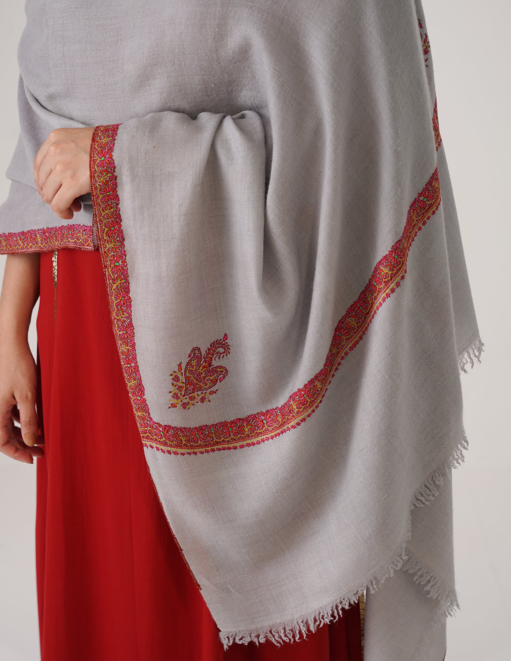 Kashmiri Handwoven Pashmina Sozni Stole Hashidaar – Silver Grey | Handwoven Heritage - Kashmir Box