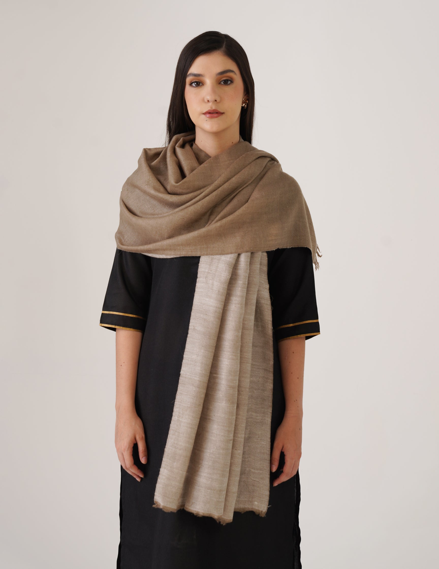 Kashmiri Handwoven Pashmina Reversible Stole – Toosa & White | Handwoven Heritage - Kashmir Box