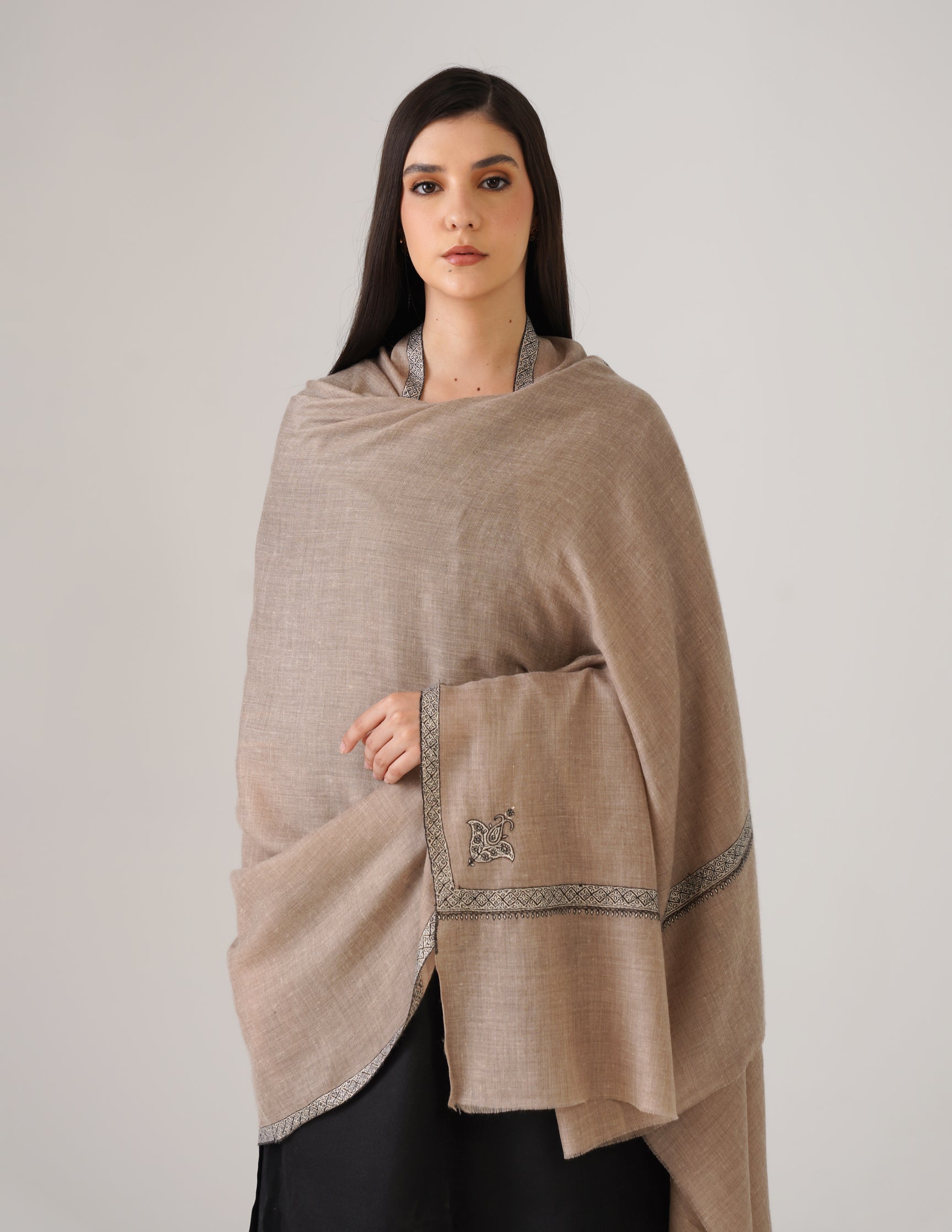 Kashmiri Handwoven Pashmina Sozni Shawl Hashidaar – Natural | Black & White Heritage - Kashmir Box