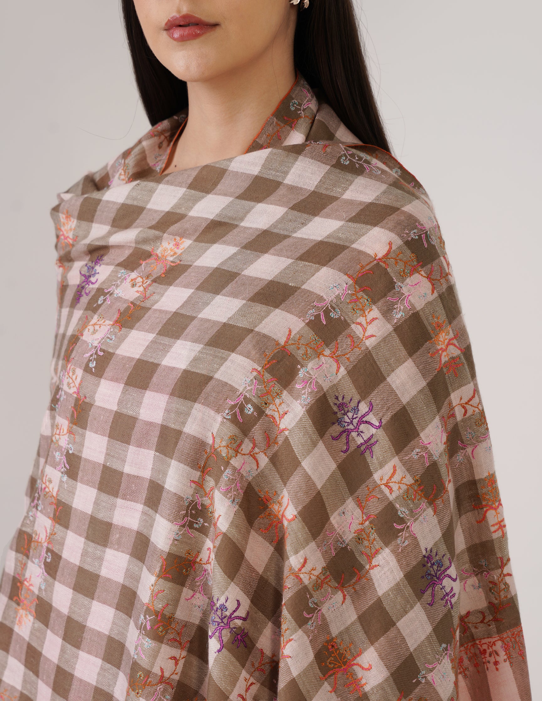 Kashmiri Handwoven Pashmina Sozni Stole Modern Check – Natural & Baby Pink | Handwoven Heritage - Kashmir Box