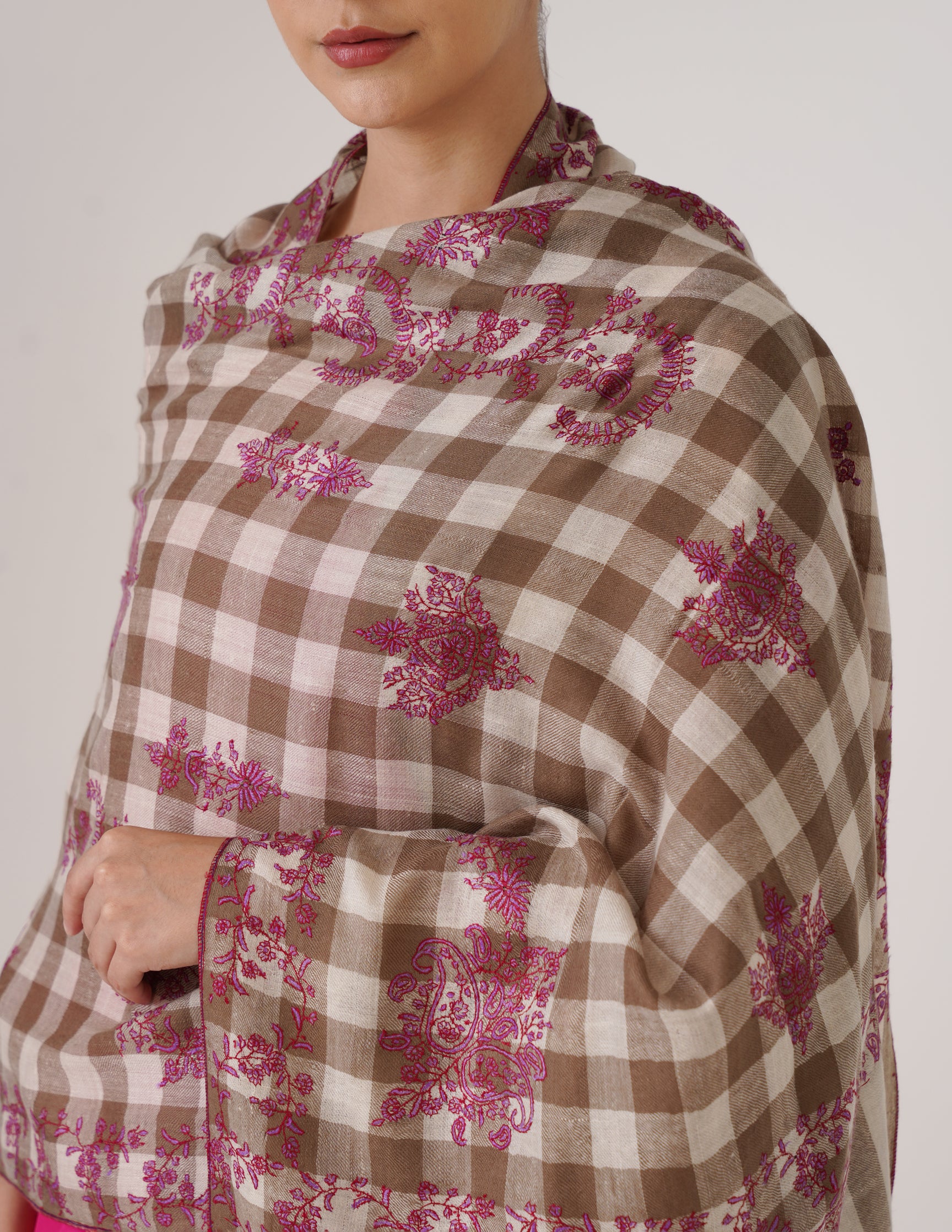 Kashmiri Handwoven Pashmina Sozni Stole Modern Check – Natural & White | Handwoven Heritage - Kashmir Box