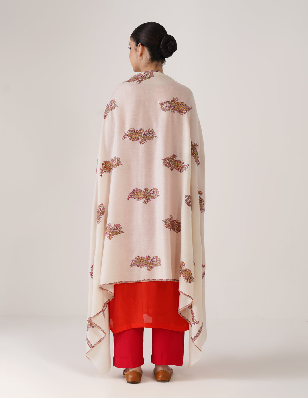 Kashmiri Handwoven Pashmina Sozni Shawl Bootidar Badaam Motifs – Off White | Multicolour Heritage - Kashmir Box