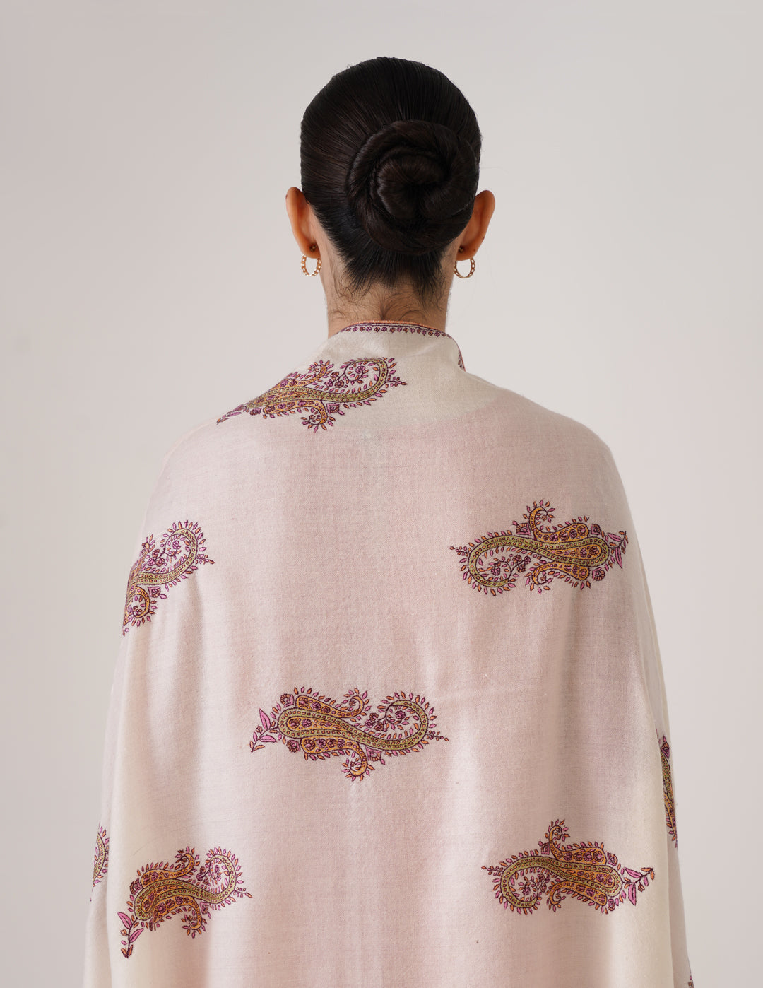 Kashmiri Handwoven Pashmina Sozni Shawl Bootidar Badaam Motifs – Off White | Multicolour Heritage - Kashmir Box