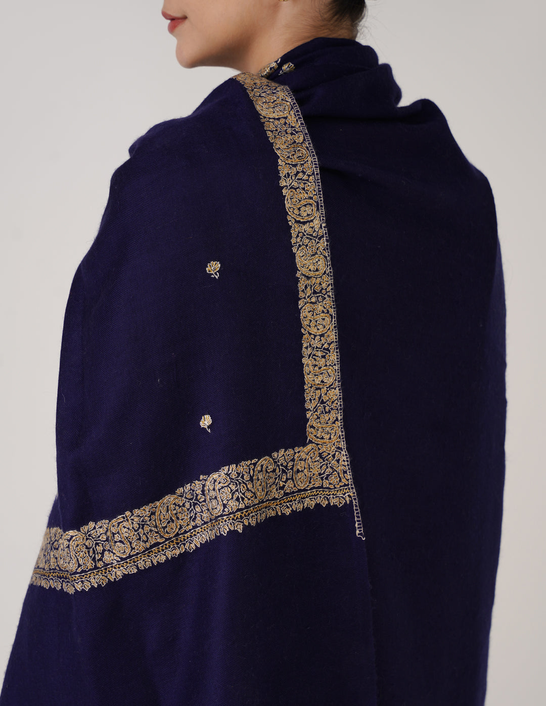 Kashmiri Handwoven Pashmina Sozni Shawl Doredaar – Navy Blue | Mehendi & Grey Heritage - Kashmir Box