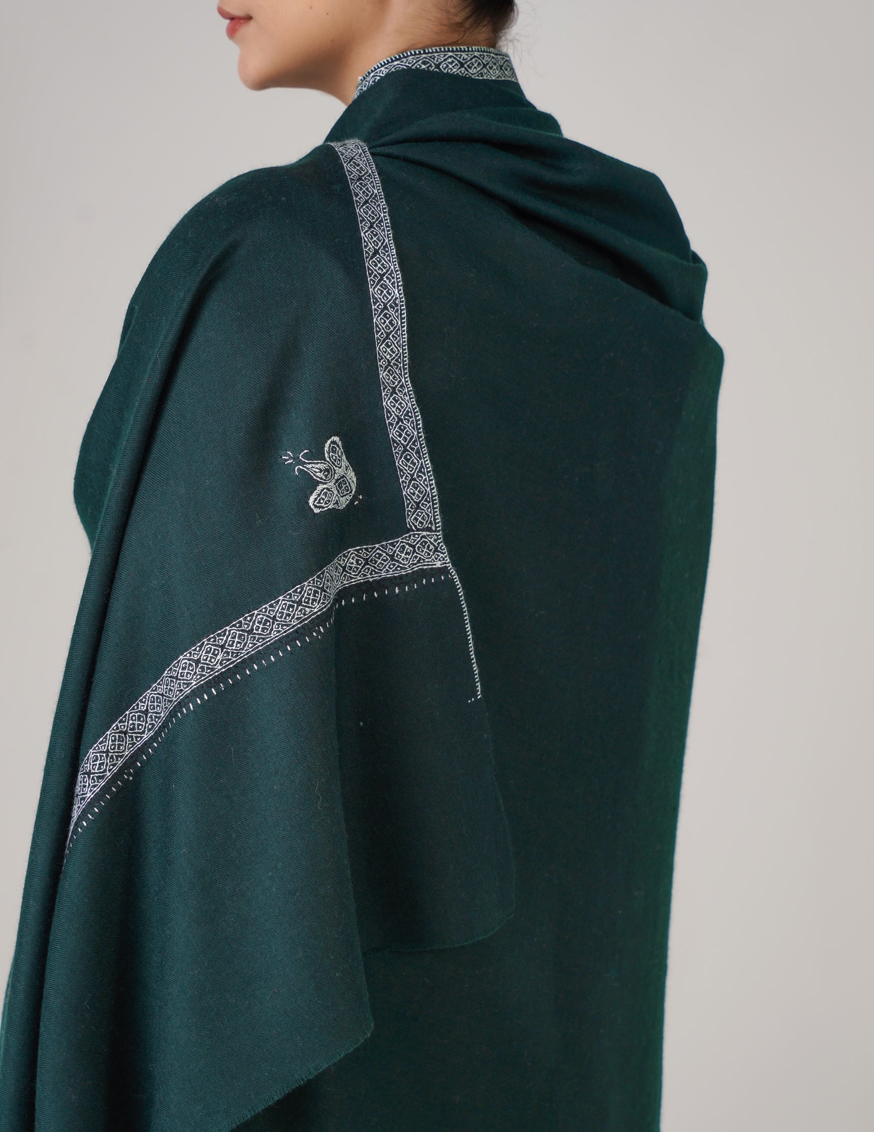 Kashmiri Handwoven Pashmina Sozni Shawl Hashidaar – Bottle Green | Light Green & Black Heritage - Kashmir Box