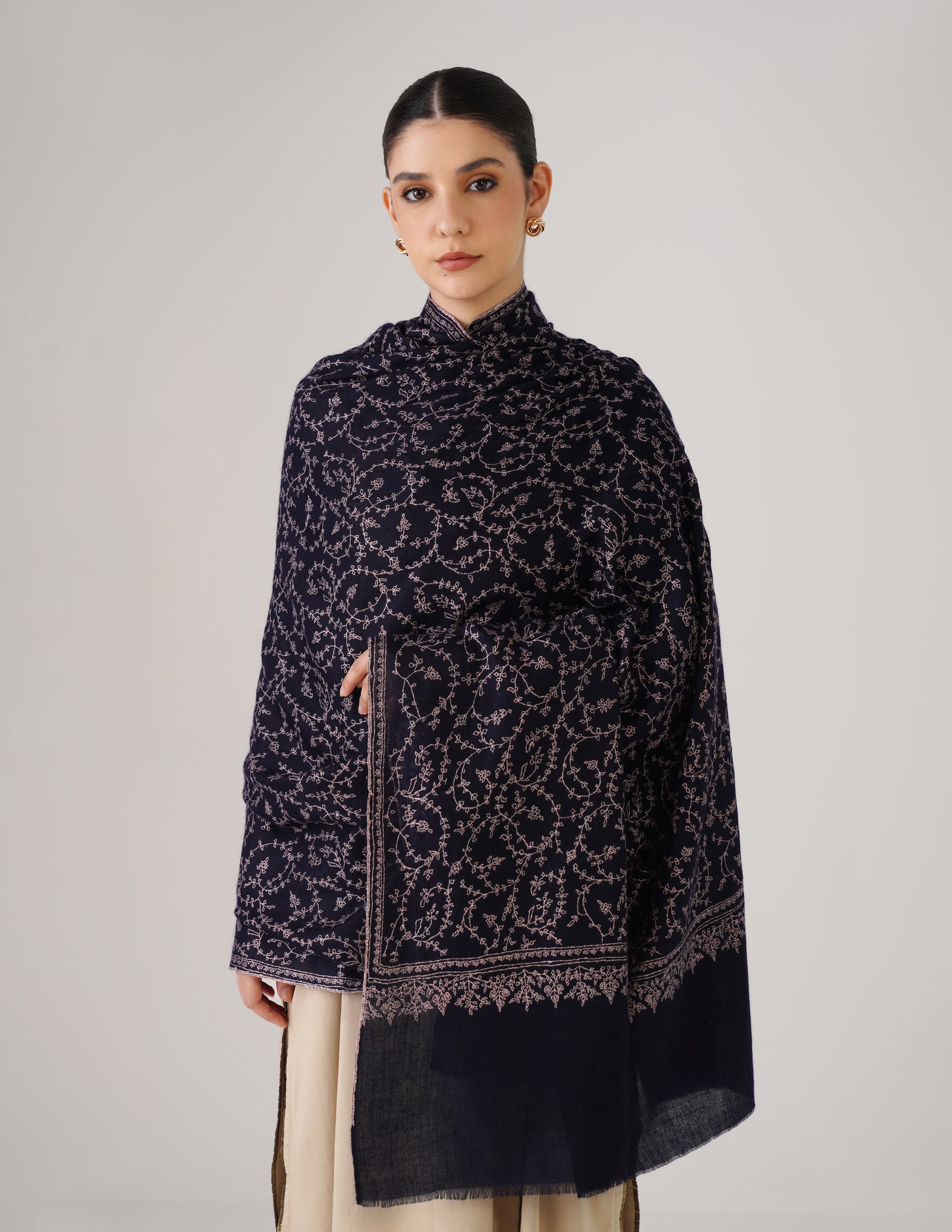 Kashmiri Handwoven Pashmina Sozni Shawl Jaalidar – Navy Blue | Light Purple Heritage - Kashmir Box