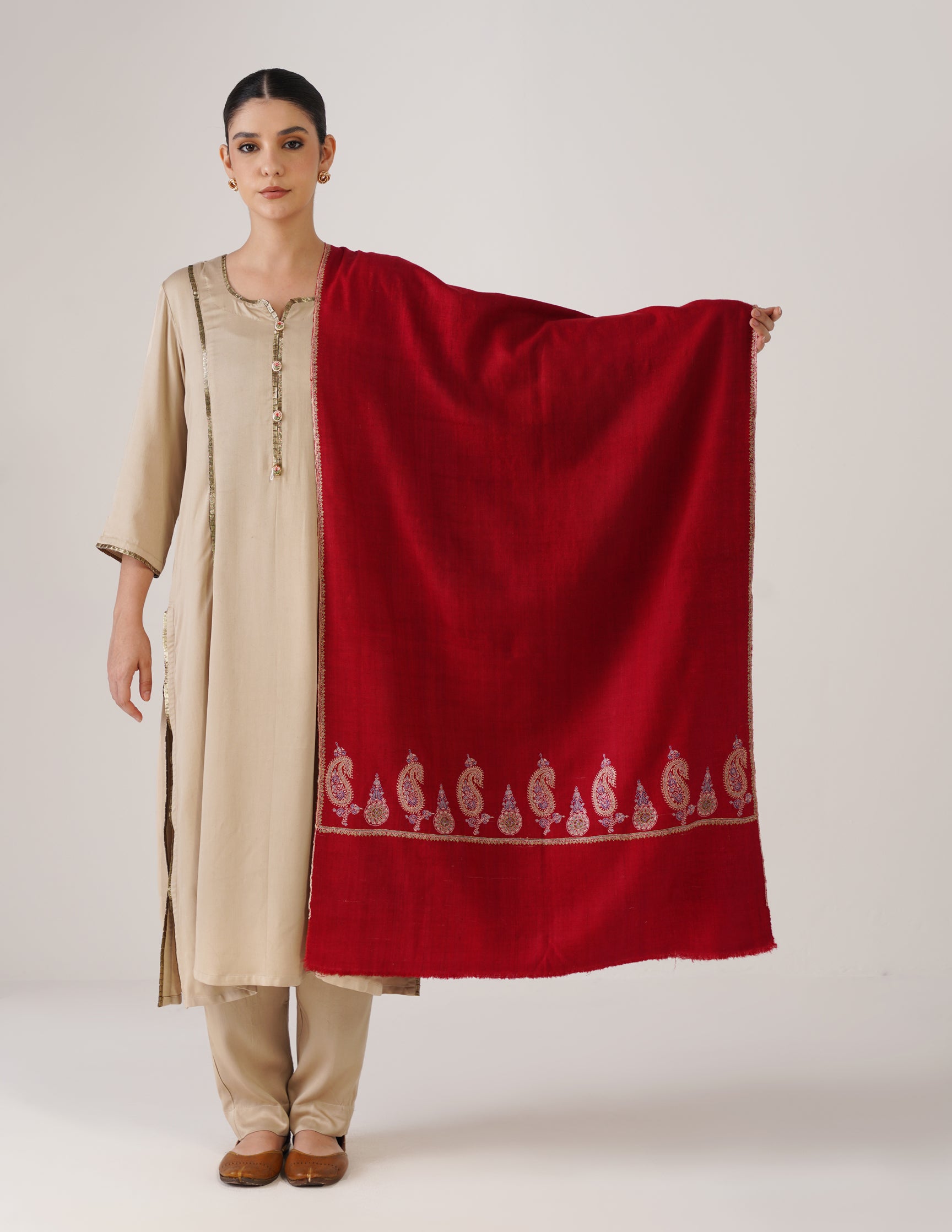 Kashmiri Handwoven Pashmina Sozni Stole Doredaar – Blood Red | Handwoven Heritage - Kashmir Box