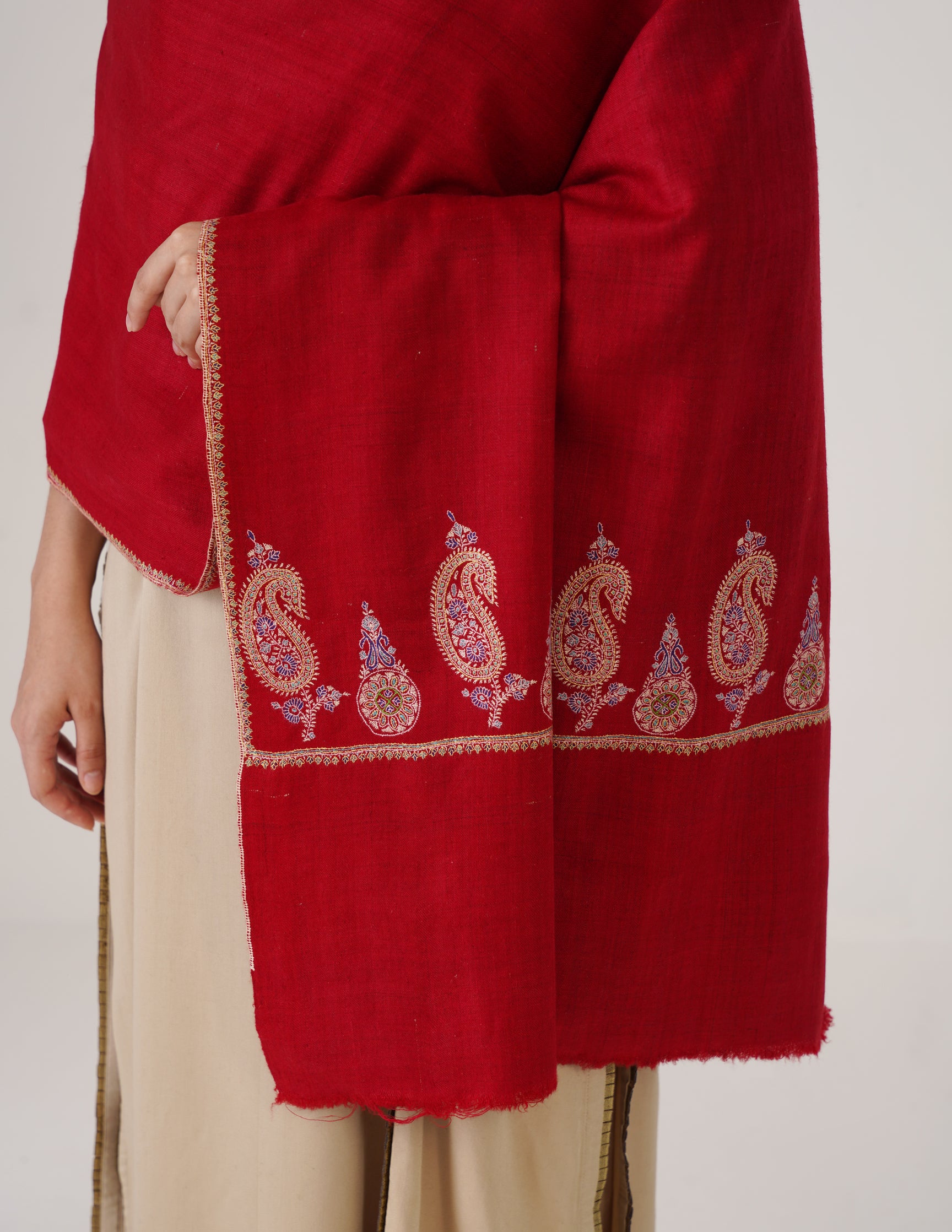 Kashmiri Handwoven Pashmina Sozni Stole Doredaar – Blood Red | Handwoven Heritage - Kashmir Box