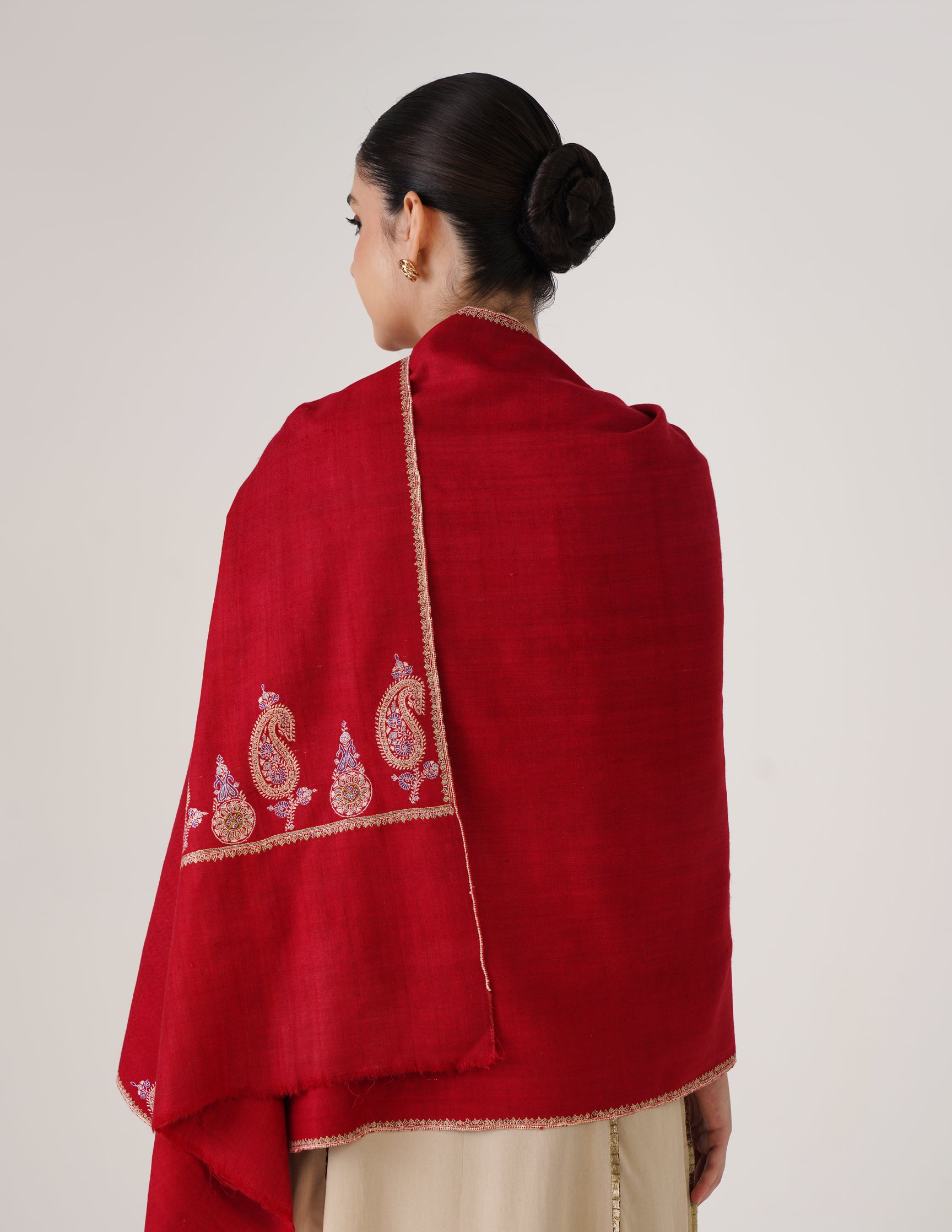 Kashmiri Handwoven Pashmina Sozni Stole Doredaar – Blood Red | Handwoven Heritage - Kashmir Box