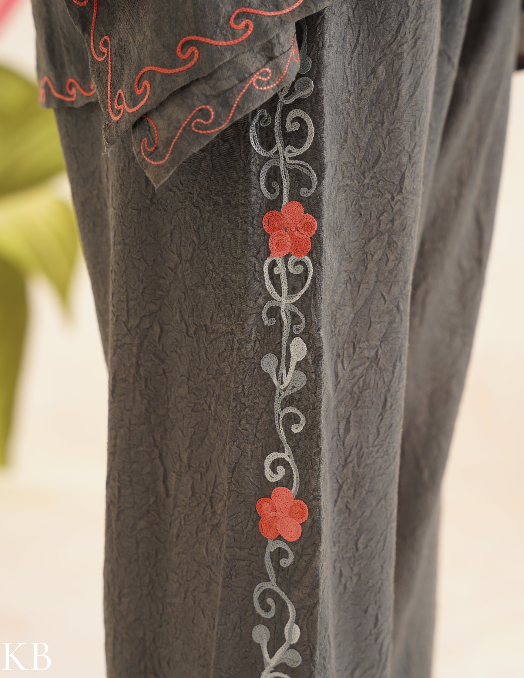Charcoal Gray Aari Embroidered Cotton Kaftan Set | Comfortable Loose-Fit Coordinated Outfit | Summer Ethnic Wear - Kashmir Box