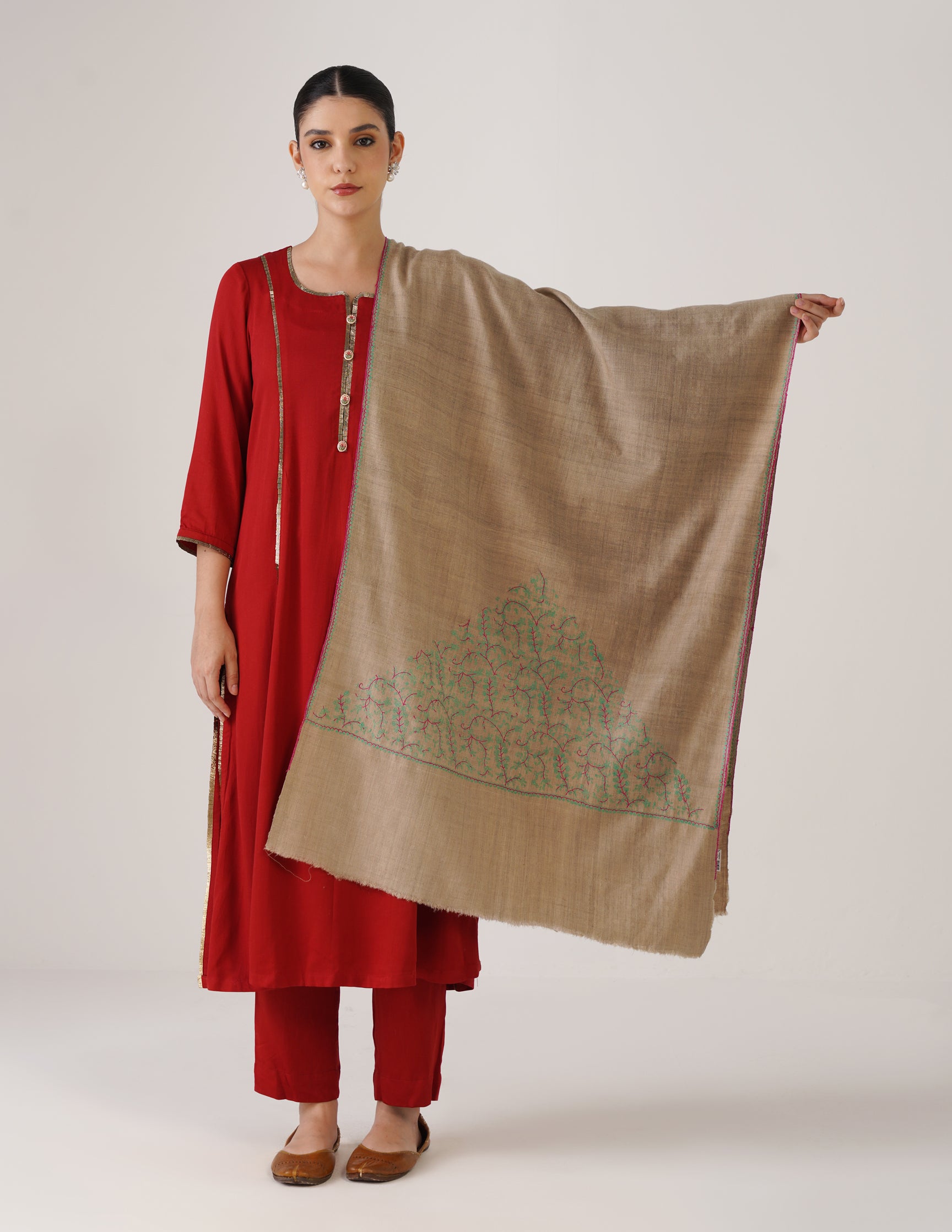 Kashmiri Handwoven Pashmina Sozni Stole Paldaar – Natural | Handwoven Heritage - Kashmir Box