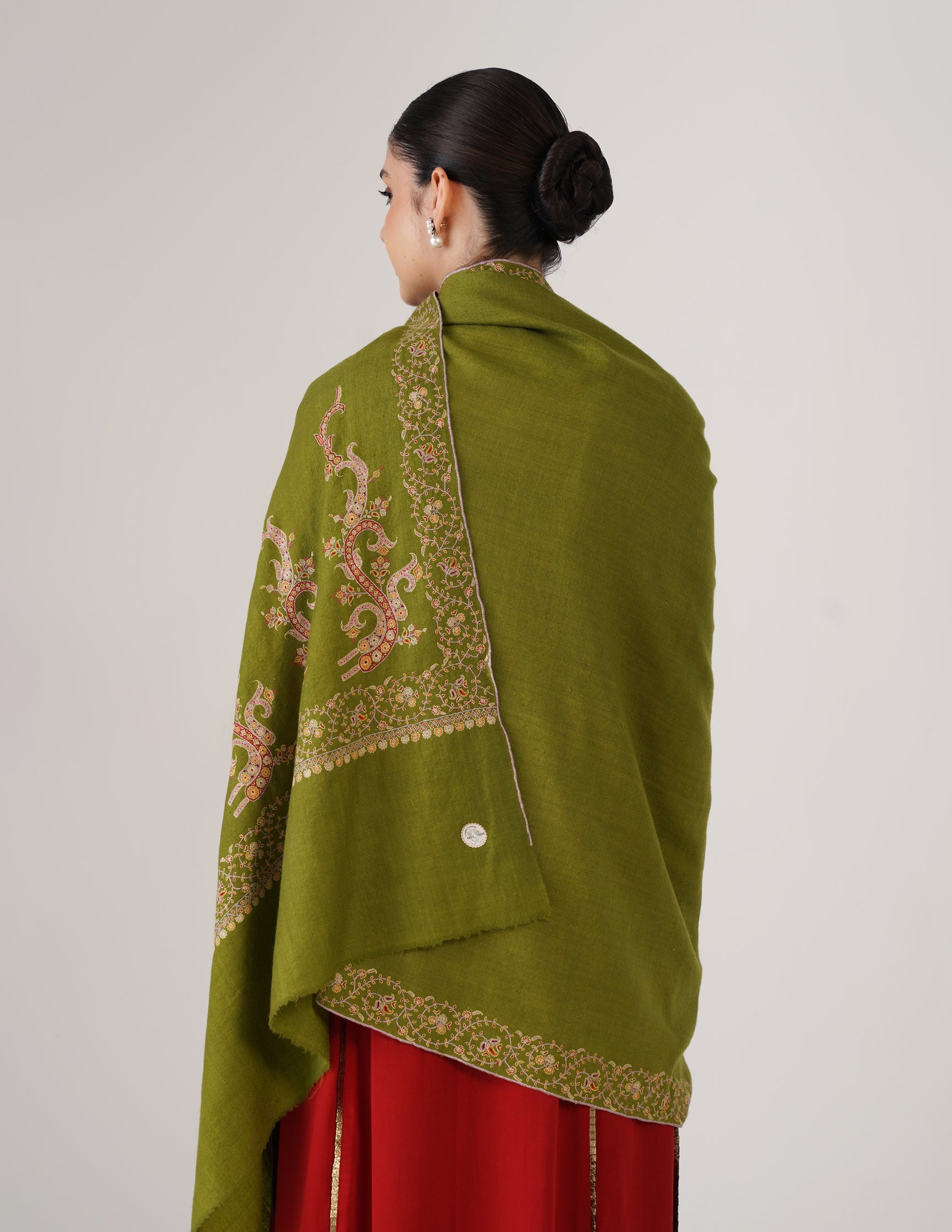 Kashmiri Handwoven Pashmina Sozni Shawl Paldaar – Mehendi Green | Handwoven Heritage - Kashmir Box