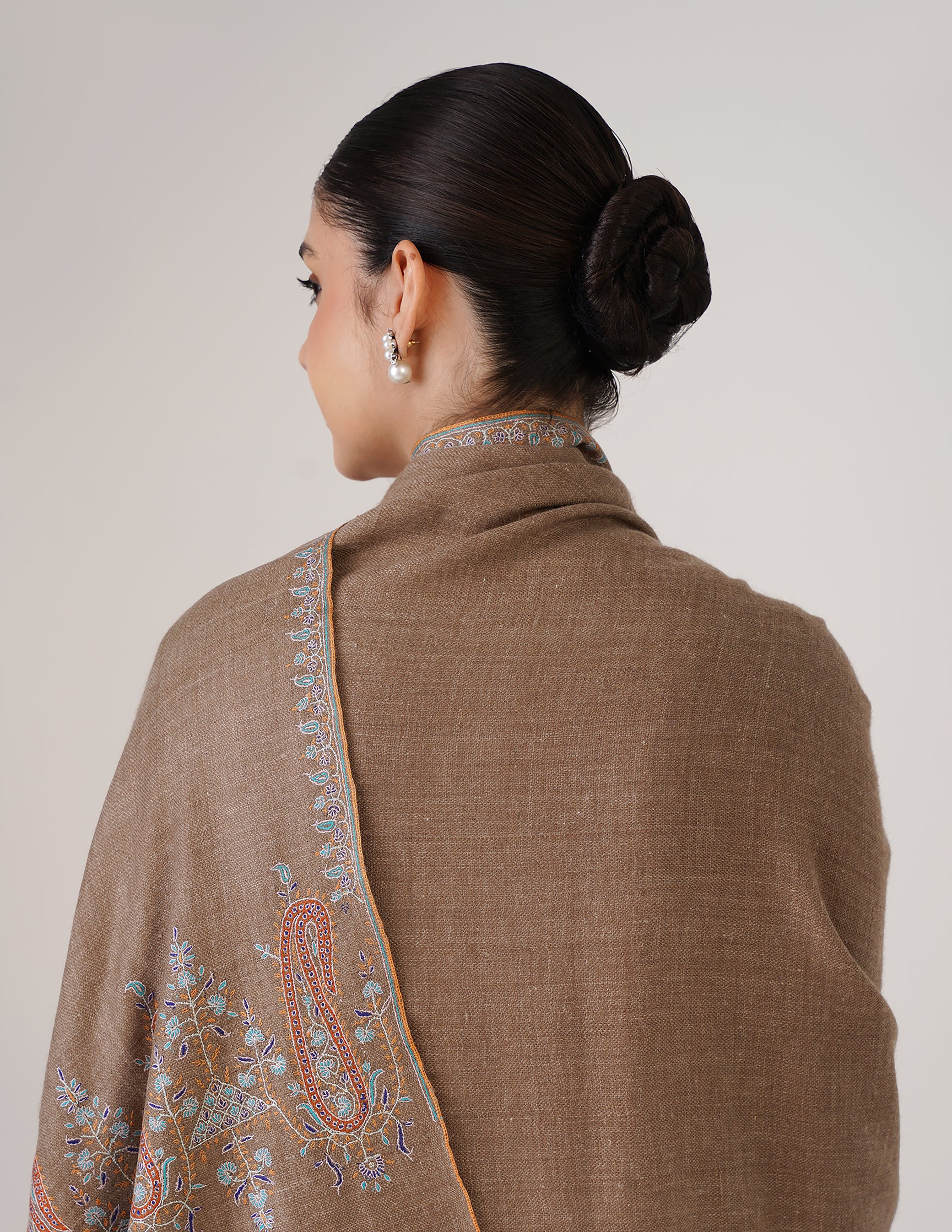 Kashmiri Handwoven Pashmina Sozni Shawl Paldaar – Natural | Handwoven Heritage - Kashmir Box