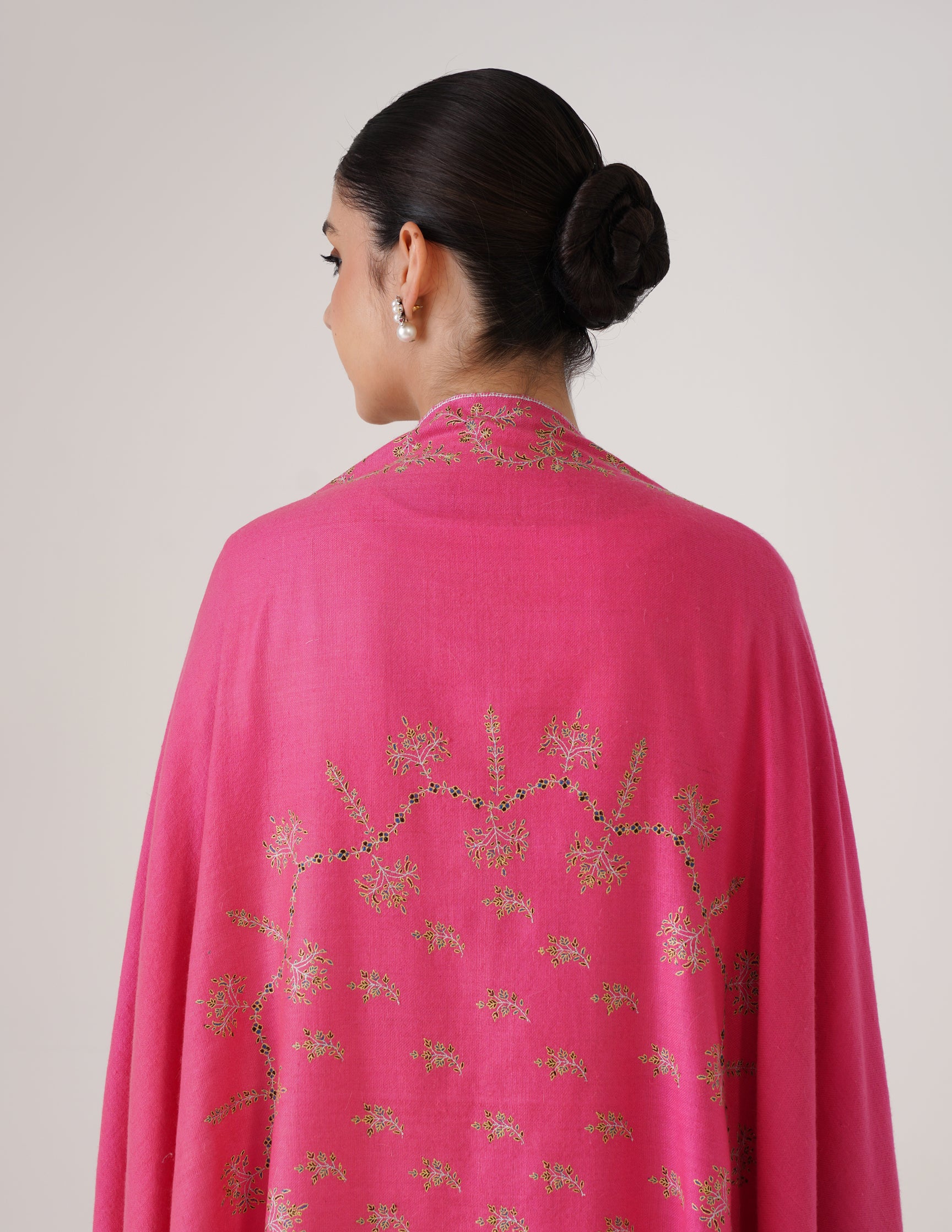 Kashmiri Handwoven Pashmina Sozni Shawl Doredaar – Pink | Handwoven Heritage - Kashmir Box