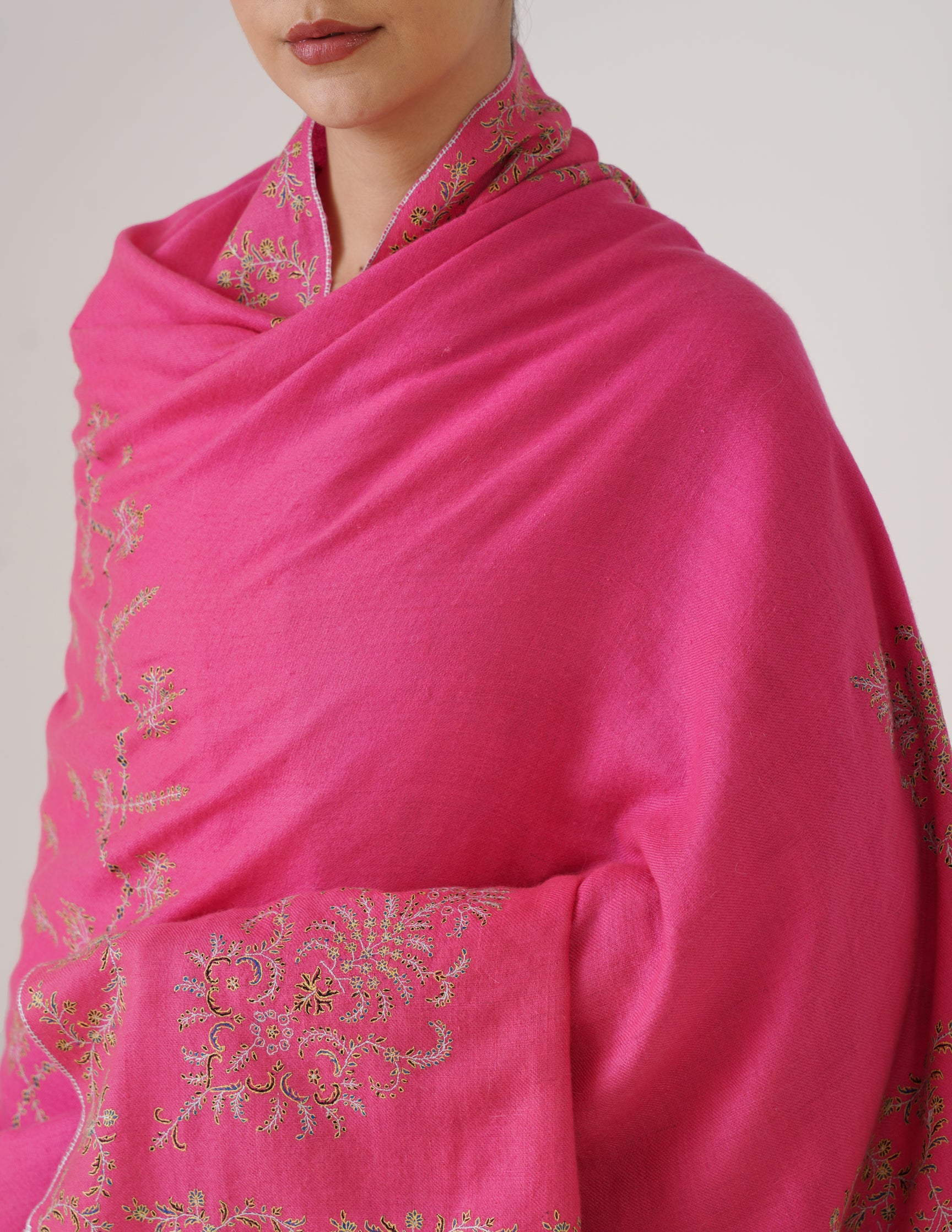 Kashmiri Handwoven Pashmina Sozni Shawl Doredaar – Pink | Handwoven Heritage - Kashmir Box