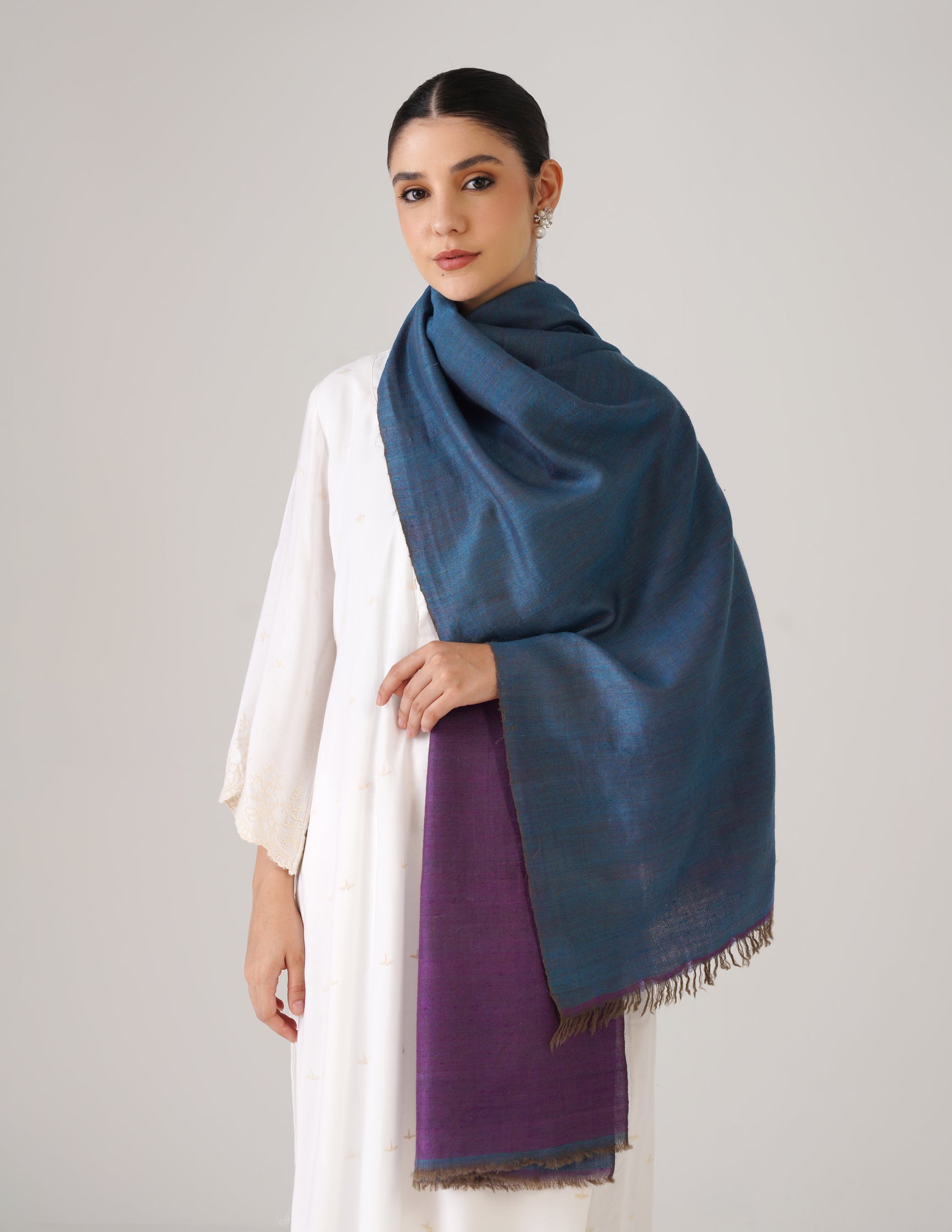 Kashmiri Handwoven Pashmina Reversible Stole – Chinese Violet & Dark Dutch Blue | Handwoven Heritage - Kashmir Box