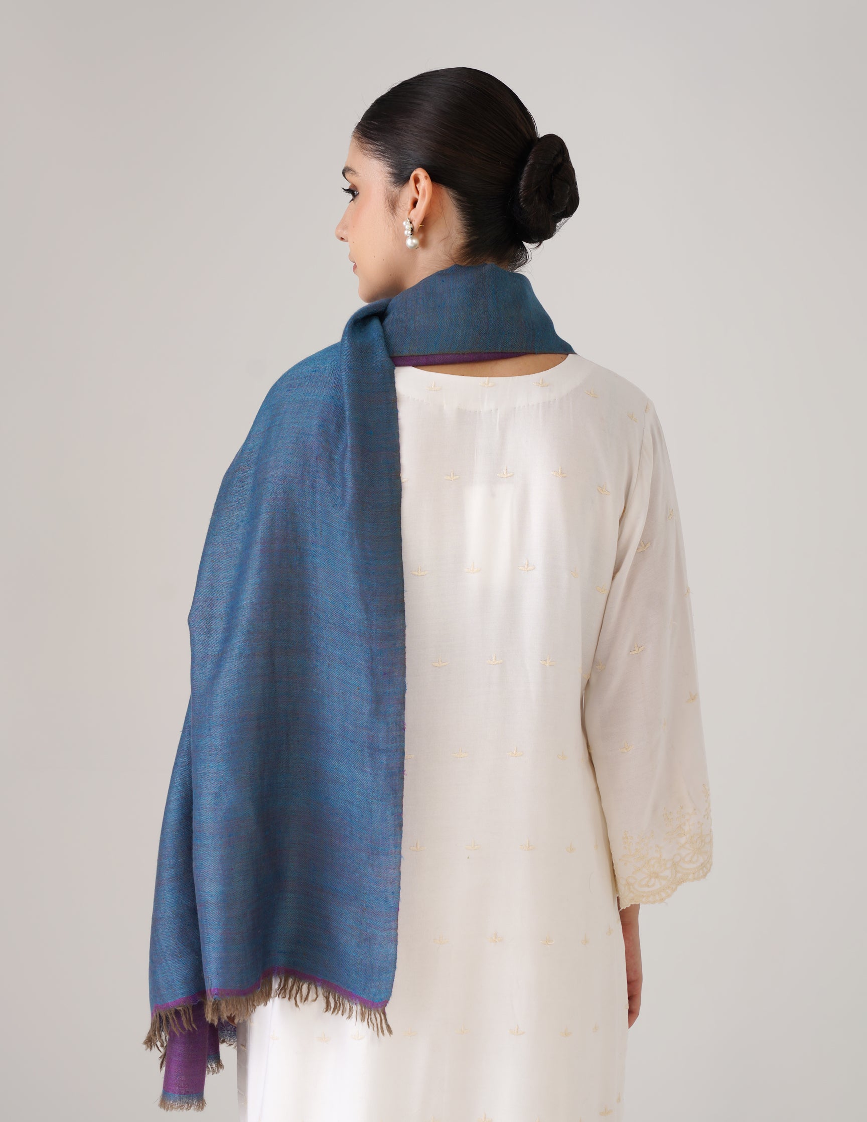 Kashmiri Handwoven Pashmina Reversible Stole – Chinese Violet & Dark Dutch Blue | Handwoven Heritage - Kashmir Box