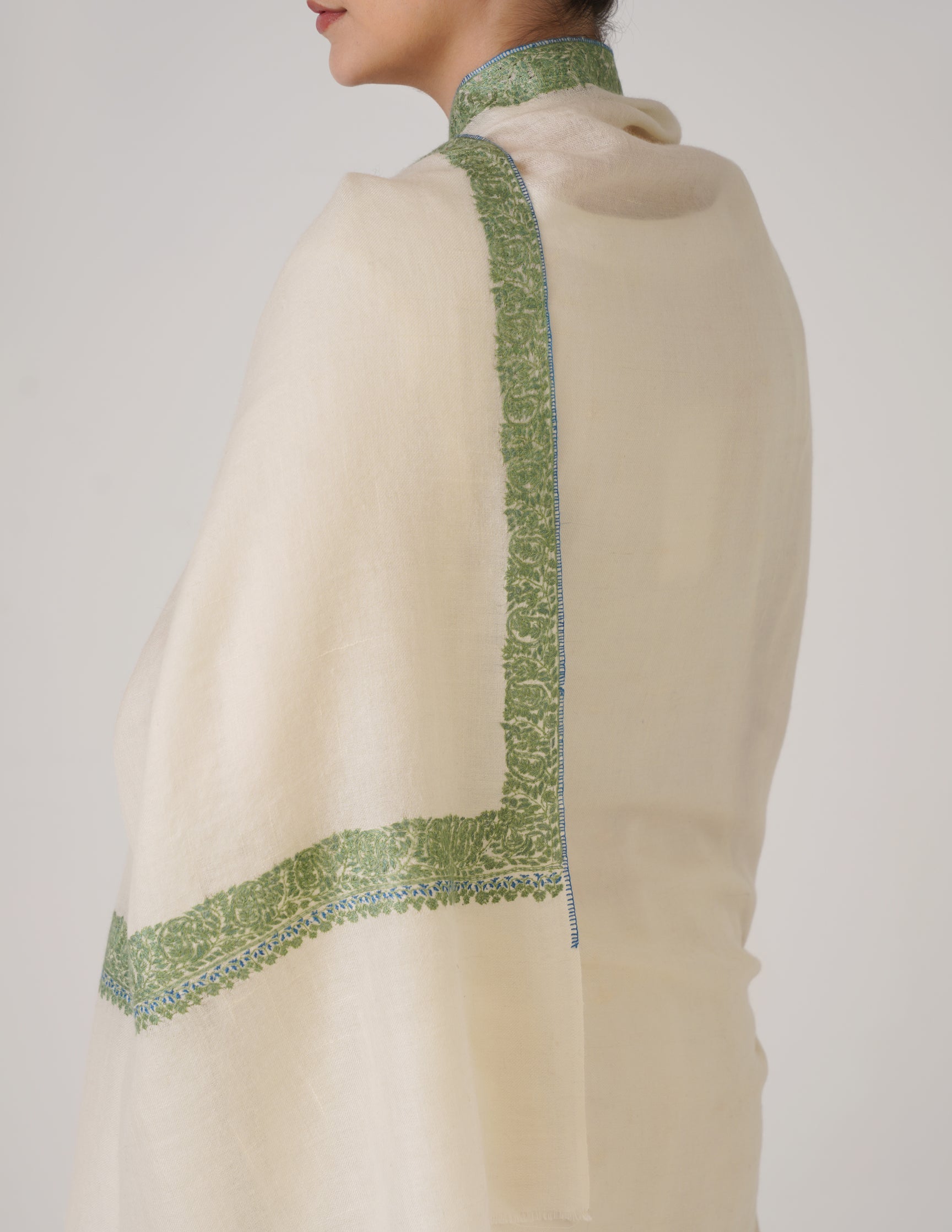 Kashmiri Handwoven Pashmina Sozni Shawl Doredaar – Off White | Blue & Green Heritage - Kashmir Box