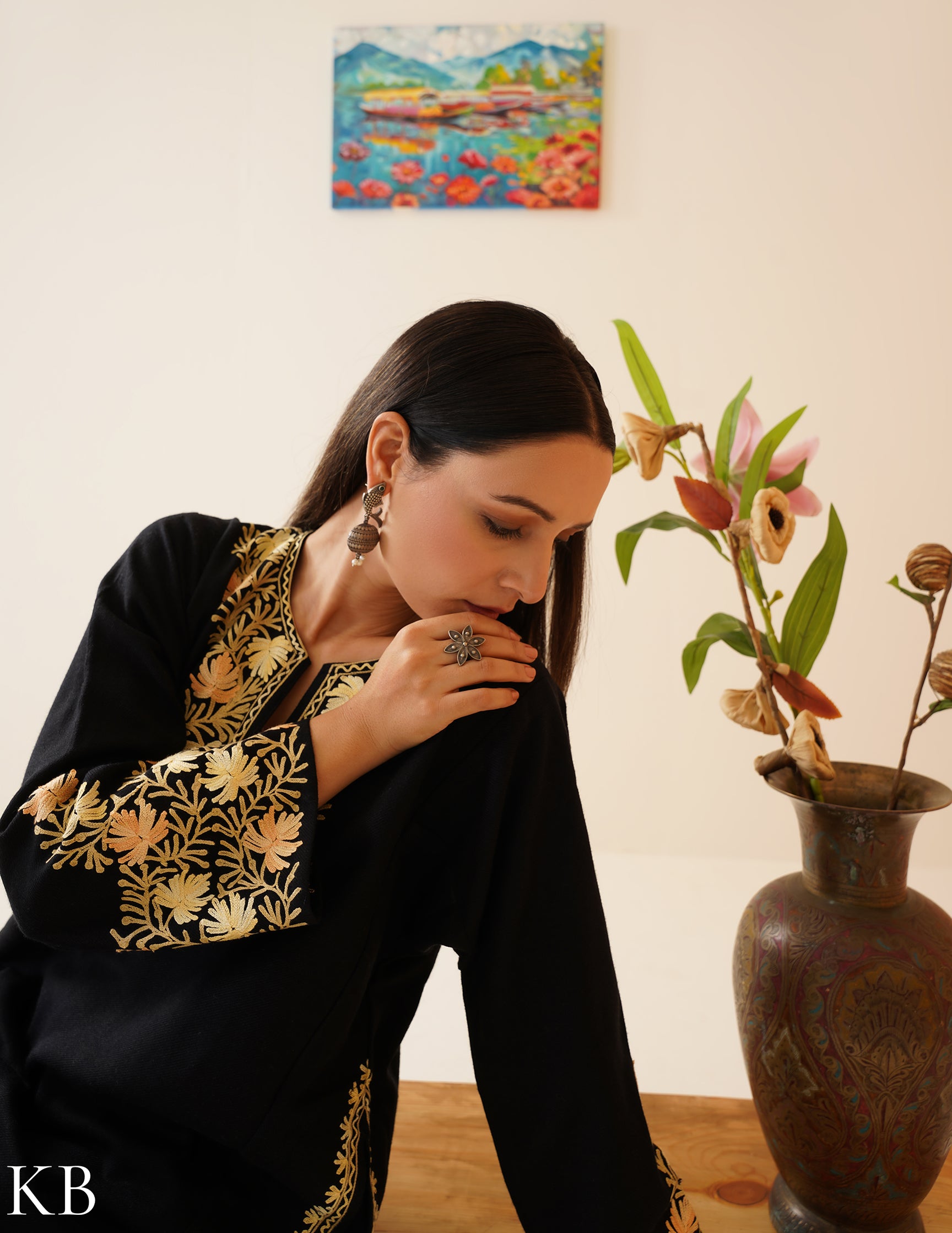 Rang-e-Khizan Black Chinar Aari Phiran - Kashmir Box