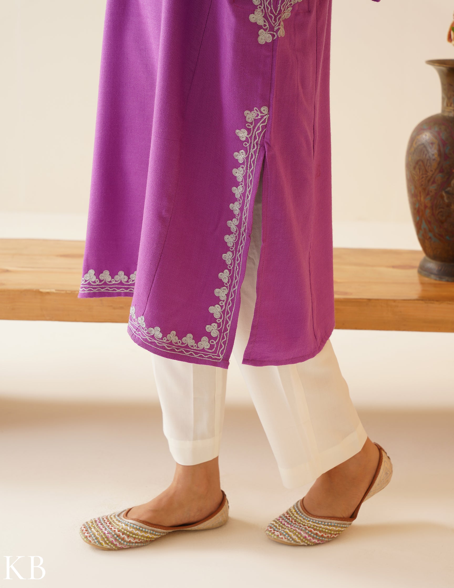 Rang-e-Khizan Orchid Paisley Zari Phiran - Kashmir Box