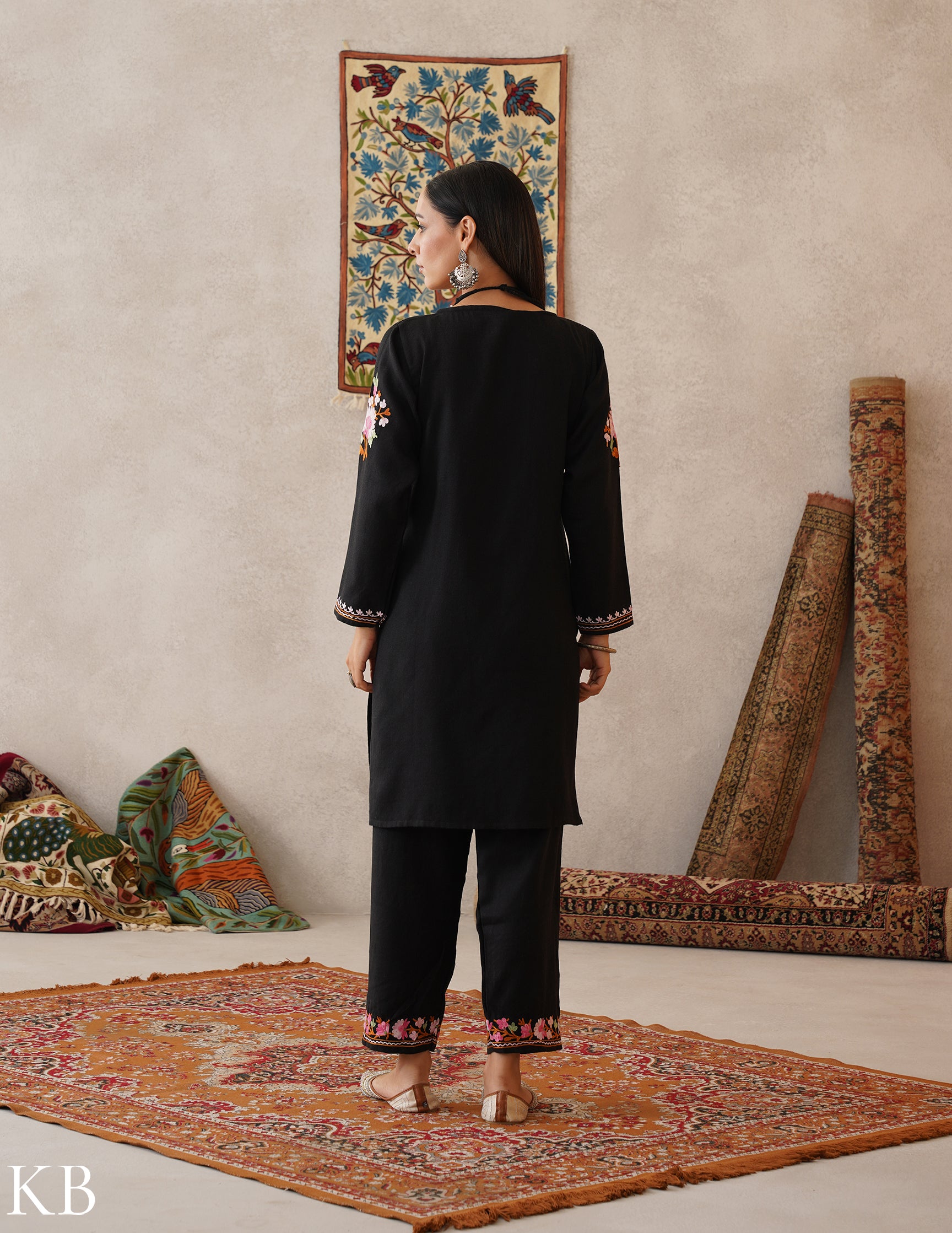 meHER Bold Black Kashmiri Aari Woollen Co-ord Set - Kashmir Box