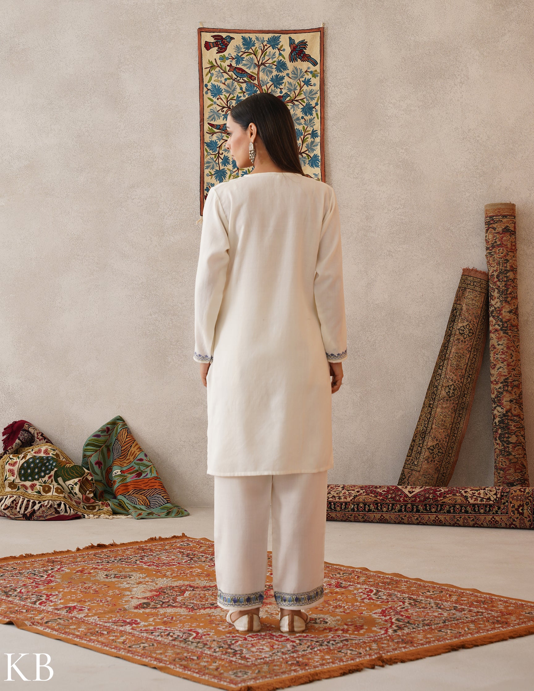 meHER Cream Off-White Kashmiri Aari Woollen Co-ord Set - Kashmir Box
