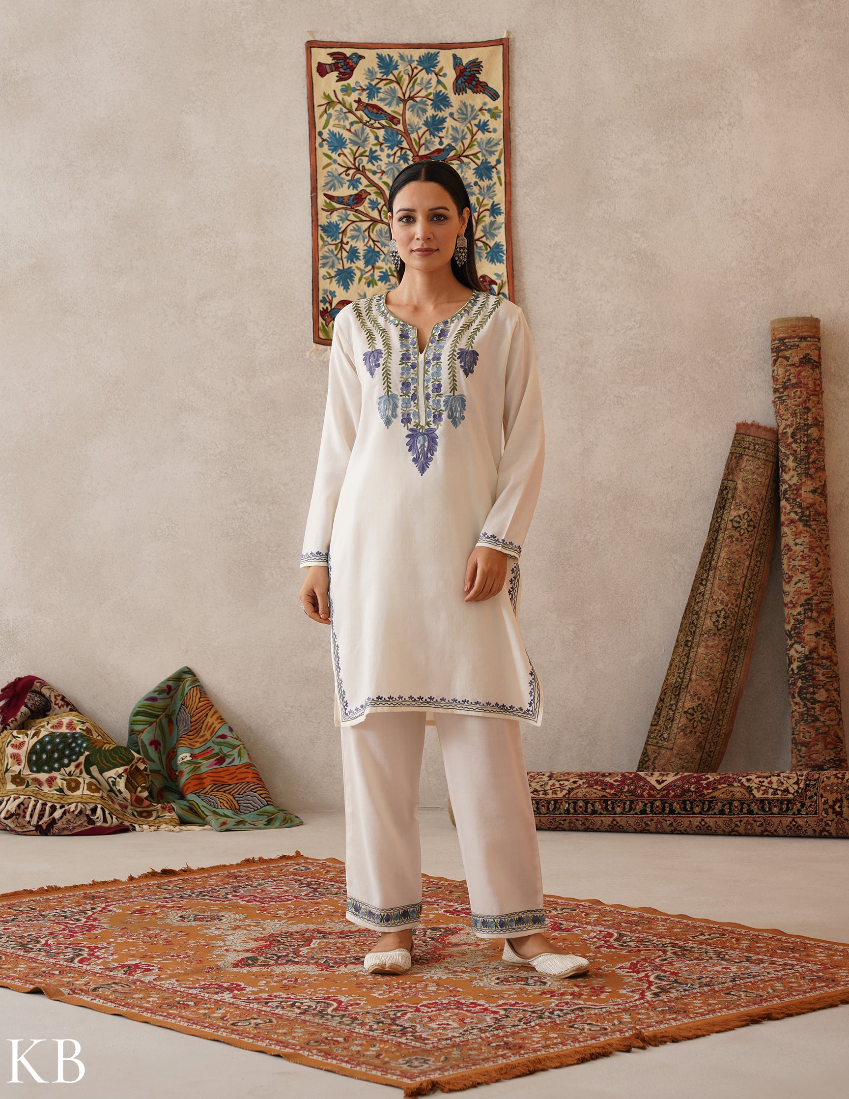 meHER Cream Off-White Kashmiri Aari Woollen Co-ord Set - Kashmir Box