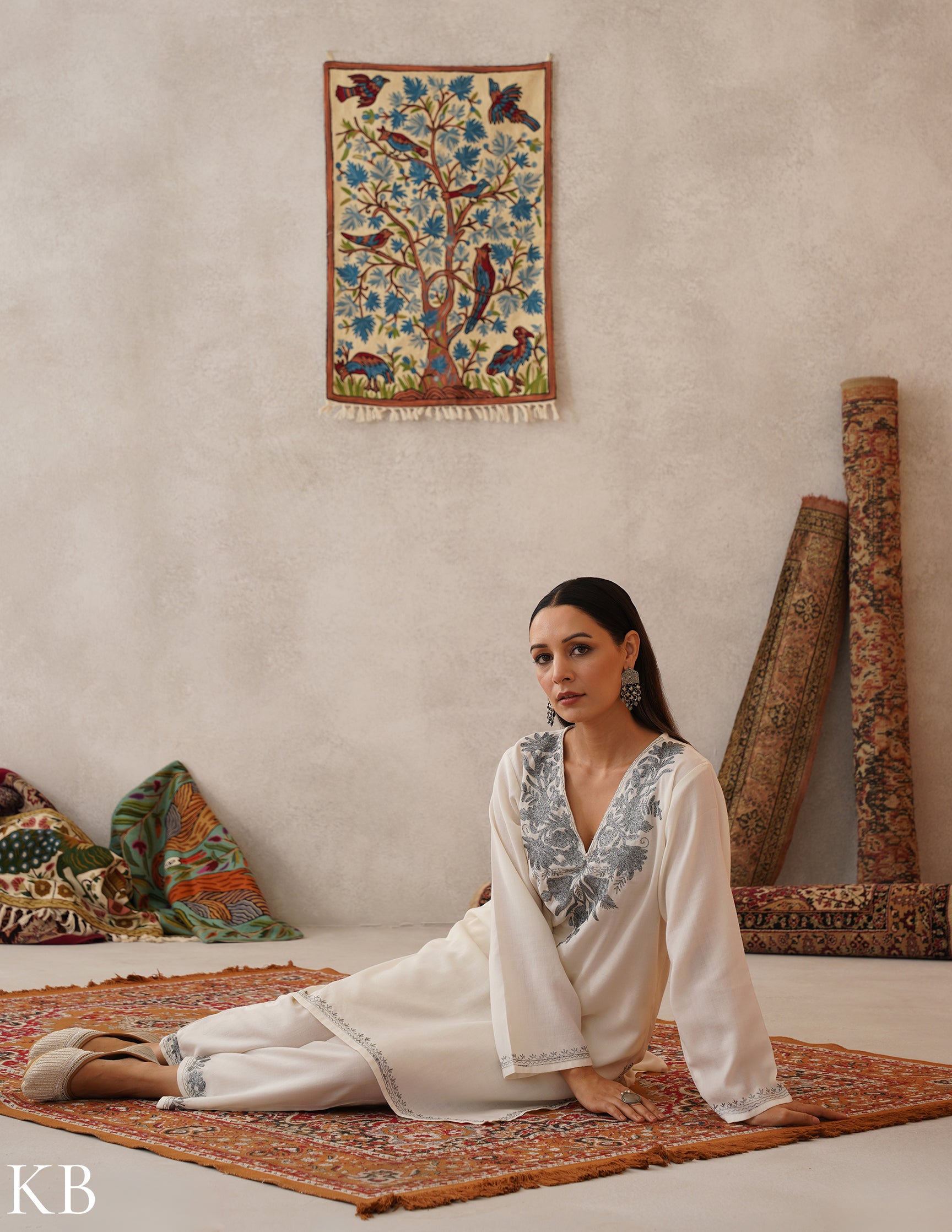 meHER Cream White Kashmiri Silver Zari Woollen Co-ord Set - Kashmir Box