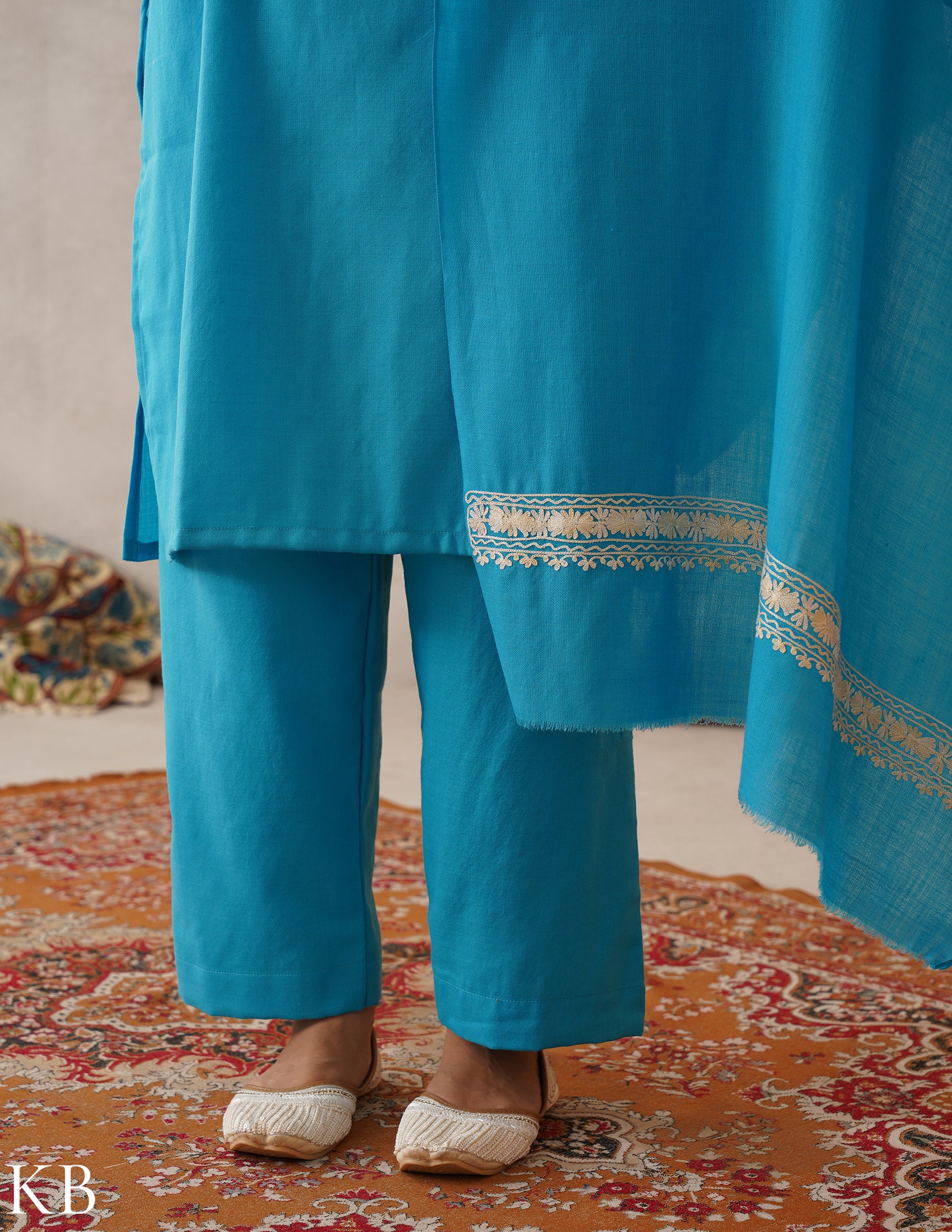 meHER Sky Blue Kashmiri Aari Woollen Co-ord Set - Kashmir Box
