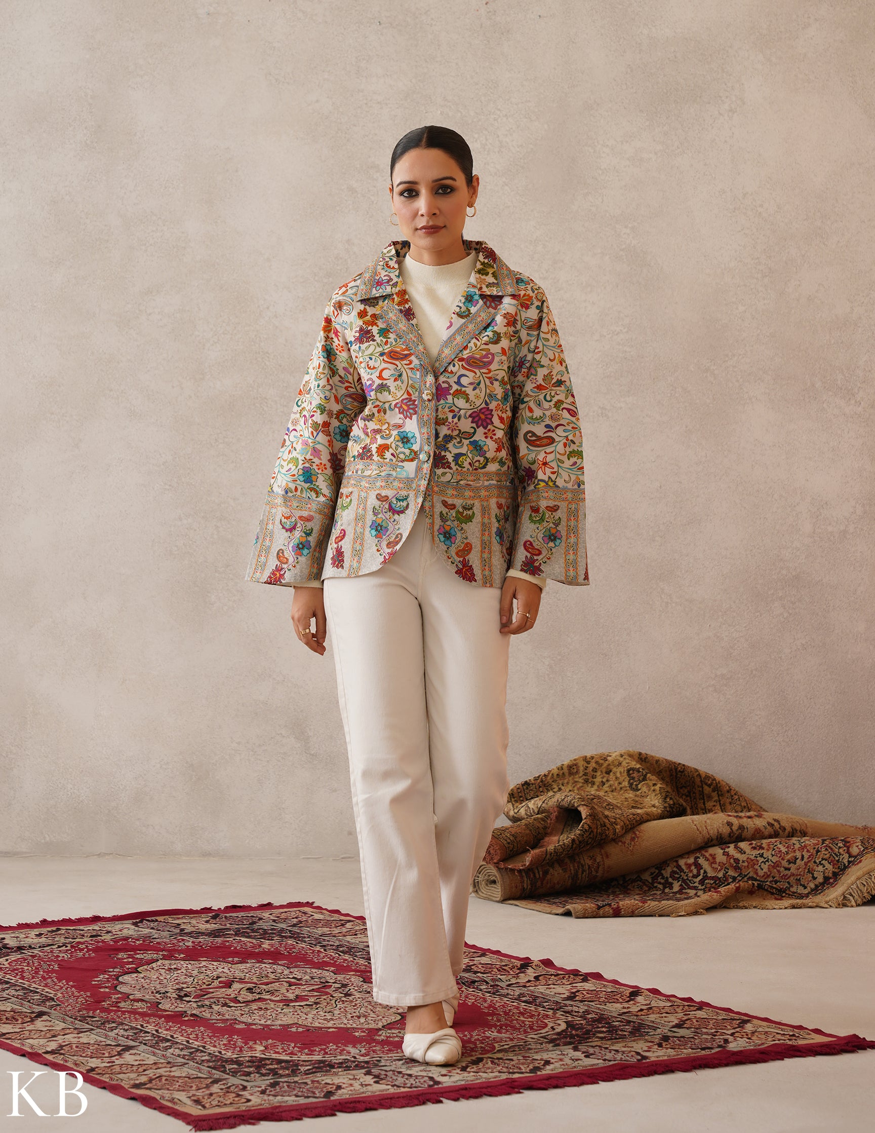 Nayaab Off-White Kalamkari Print Sozni Outlined Fine Wool Blazer - Kashmir Box