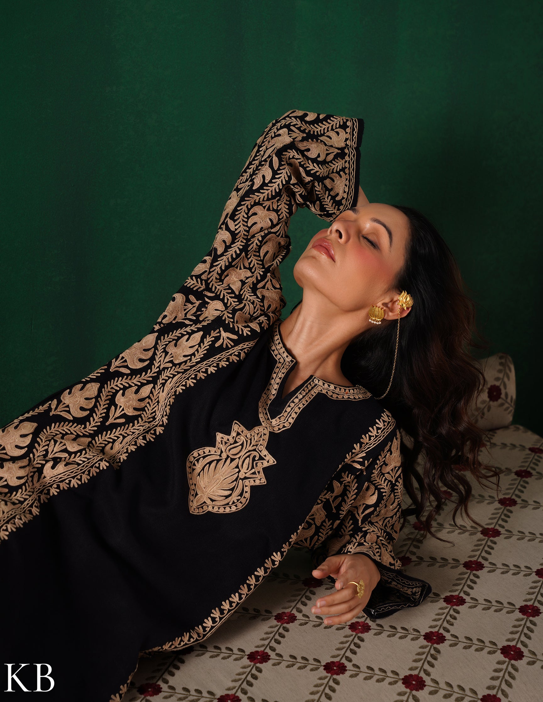 Kashmiri Light Brown Aari Embroidered Woollen Phiran – Black | Timeless Winter Wear - Kashmir Box