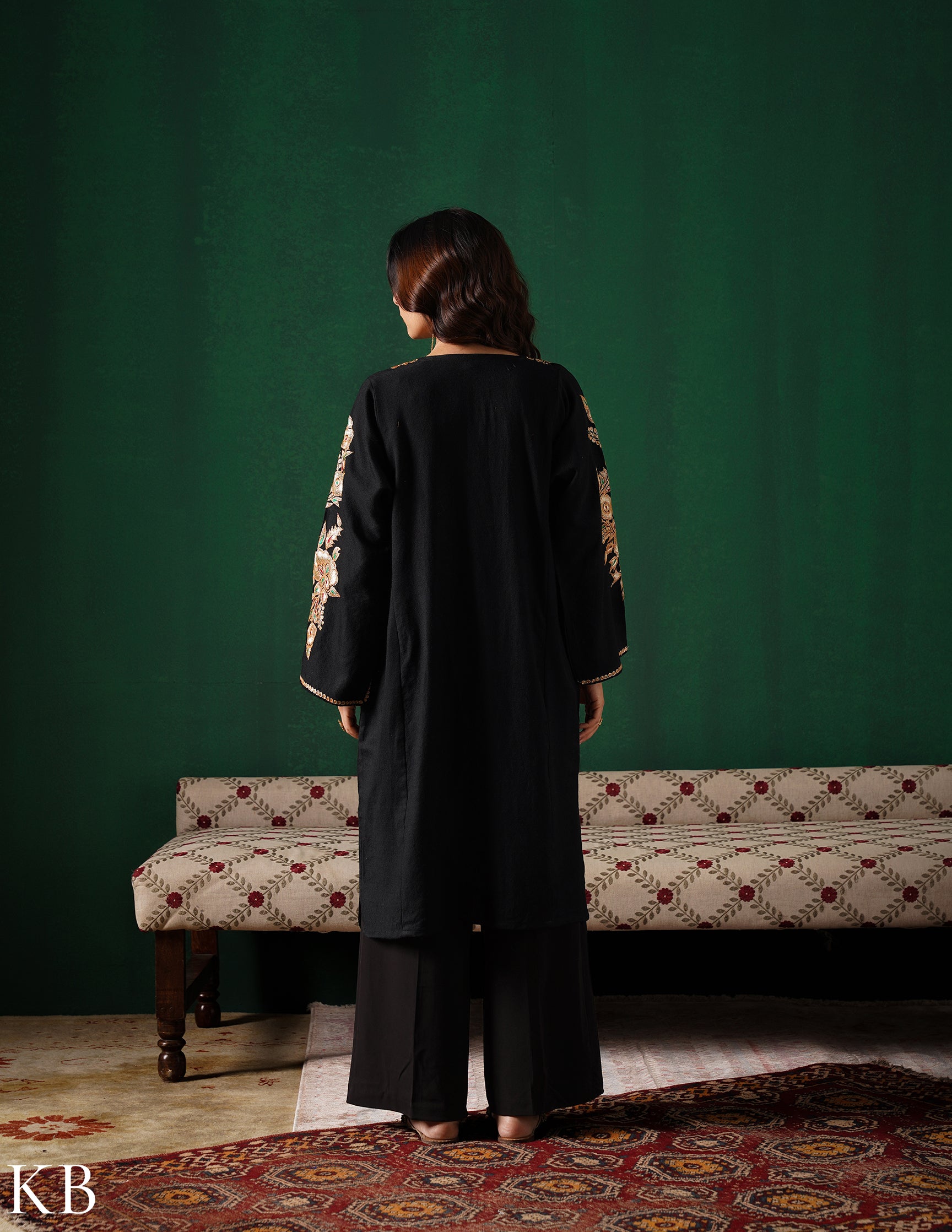 Kashmiri Golden Boti Tilla Embroidered Woollen Phiran – Black | Handcrafted Heritage - Kashmir Box