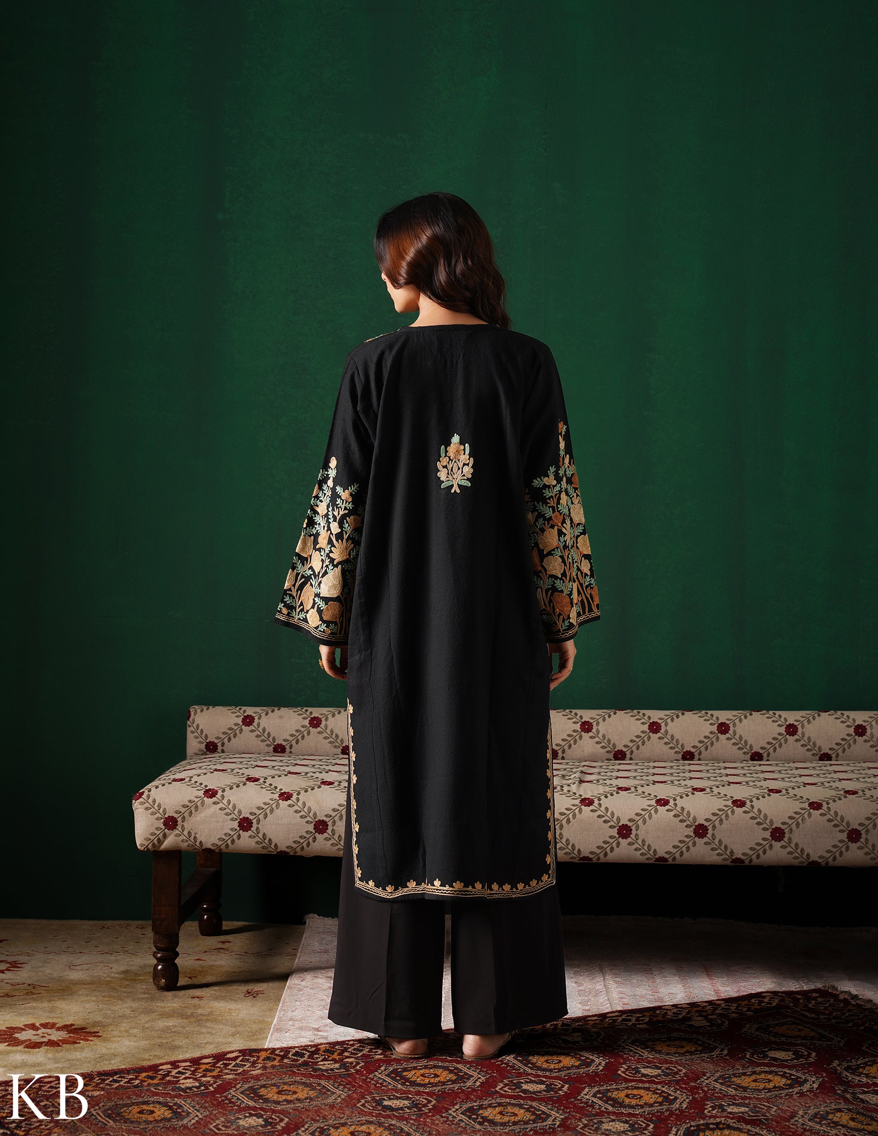 Rang-e-Khizan Pure Luxurious Wool Black Aari Phiran - Kashmir Box