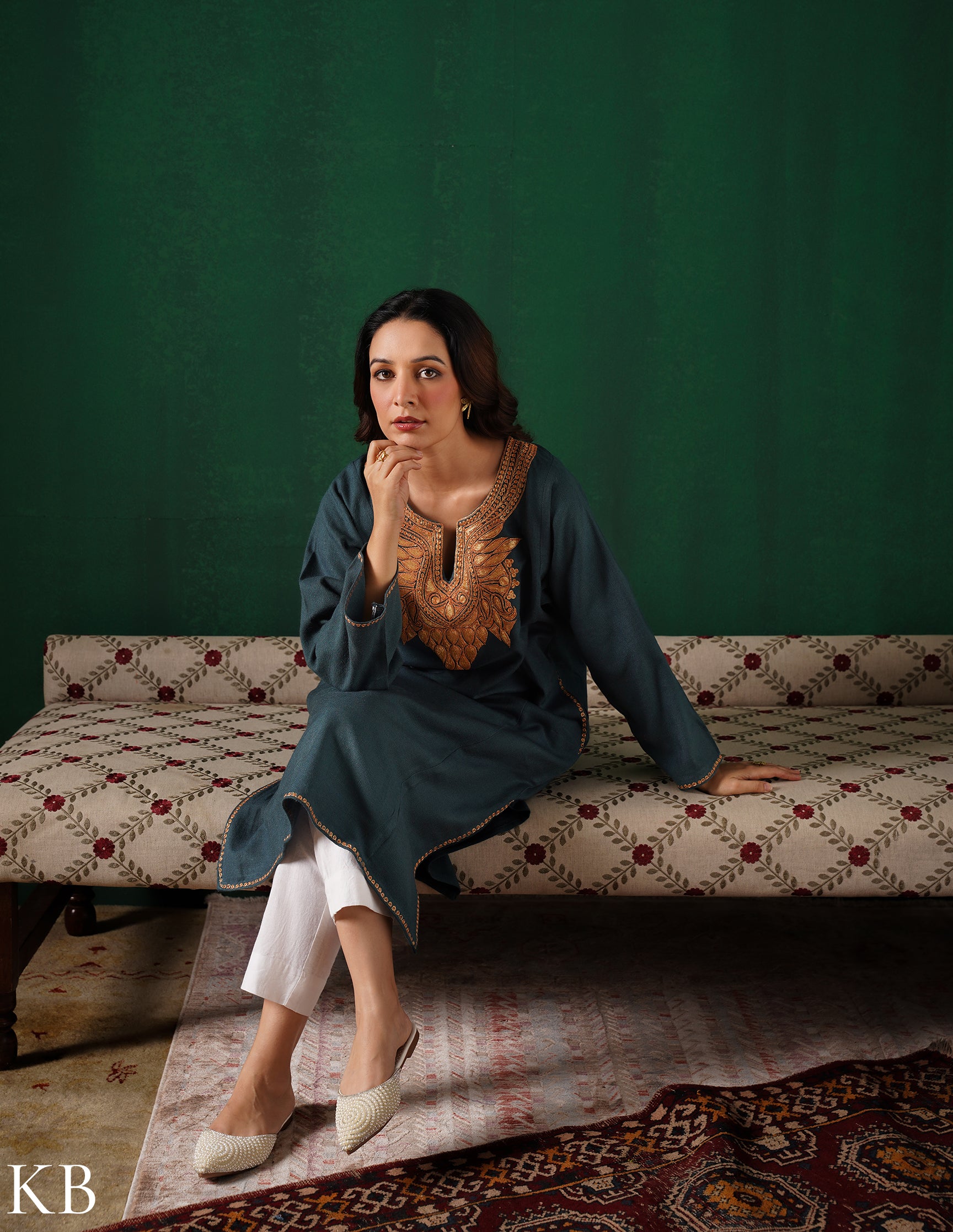 Kashmiri Golden Boti Tilla Embroidered Woollen Phiran – Grey | Handcrafted Heritage - Kashmir Box