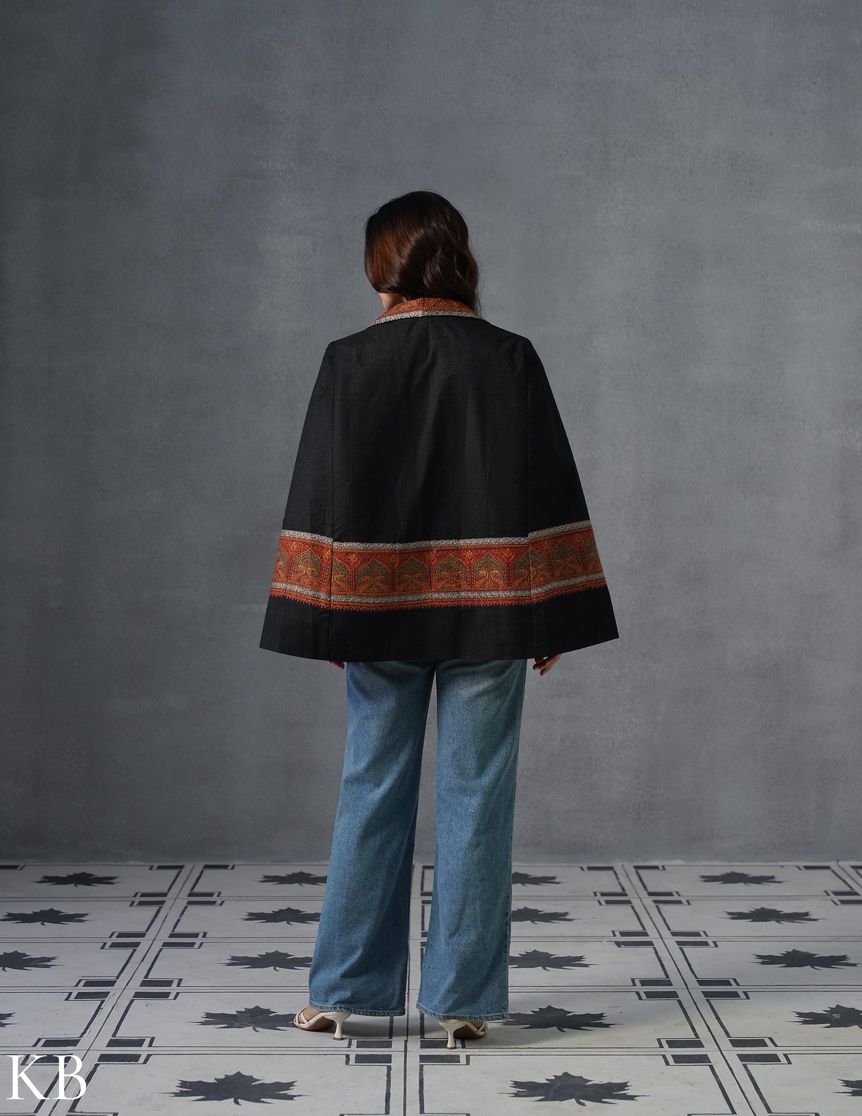 Nayaab Kashmiri Sozni Embroidered Woollen Jacket – Black - Kashmir Box