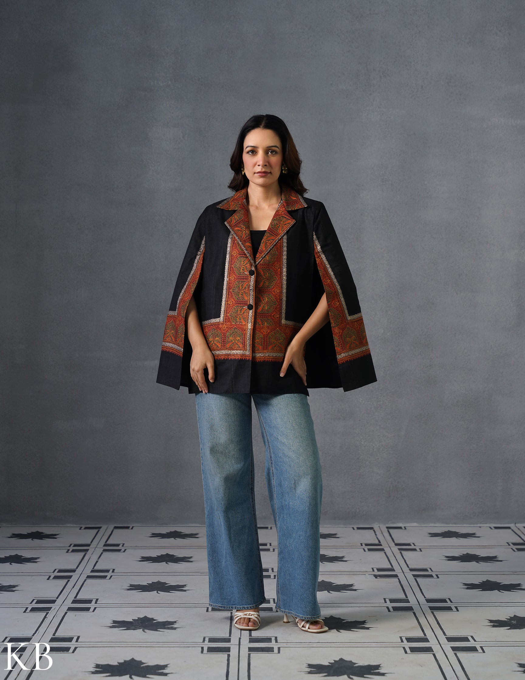 Nayaab Kashmiri Sozni Embroidered Woollen Jacket – Black - Kashmir Box