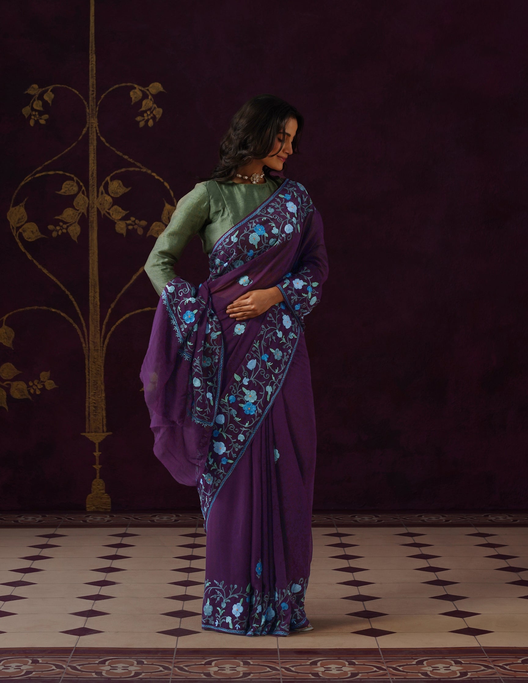 Kashmiri Aari Embroidered Georgette Saree – Wine