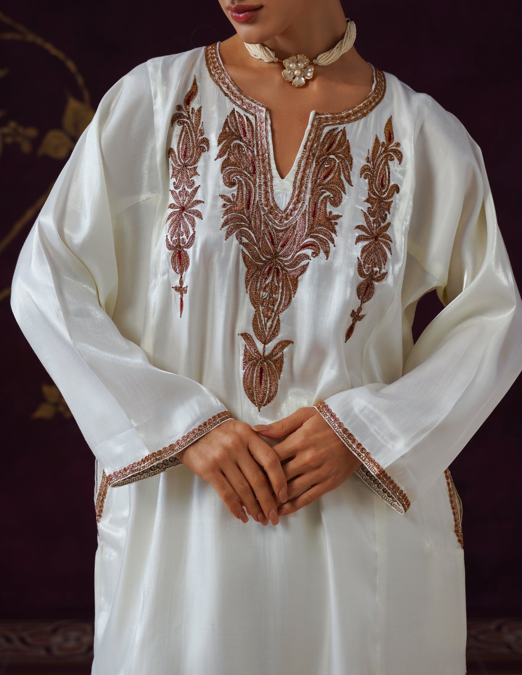 Kashmiri Tilla & Thread Embroidered Silk Phiran Set – Off-White