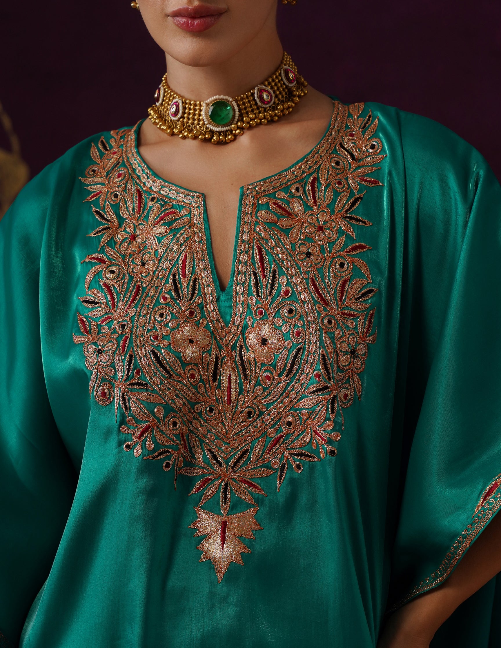 Kashmiri Tilla & Thread Embroidered Silk Kaftan Set – Emerald Green