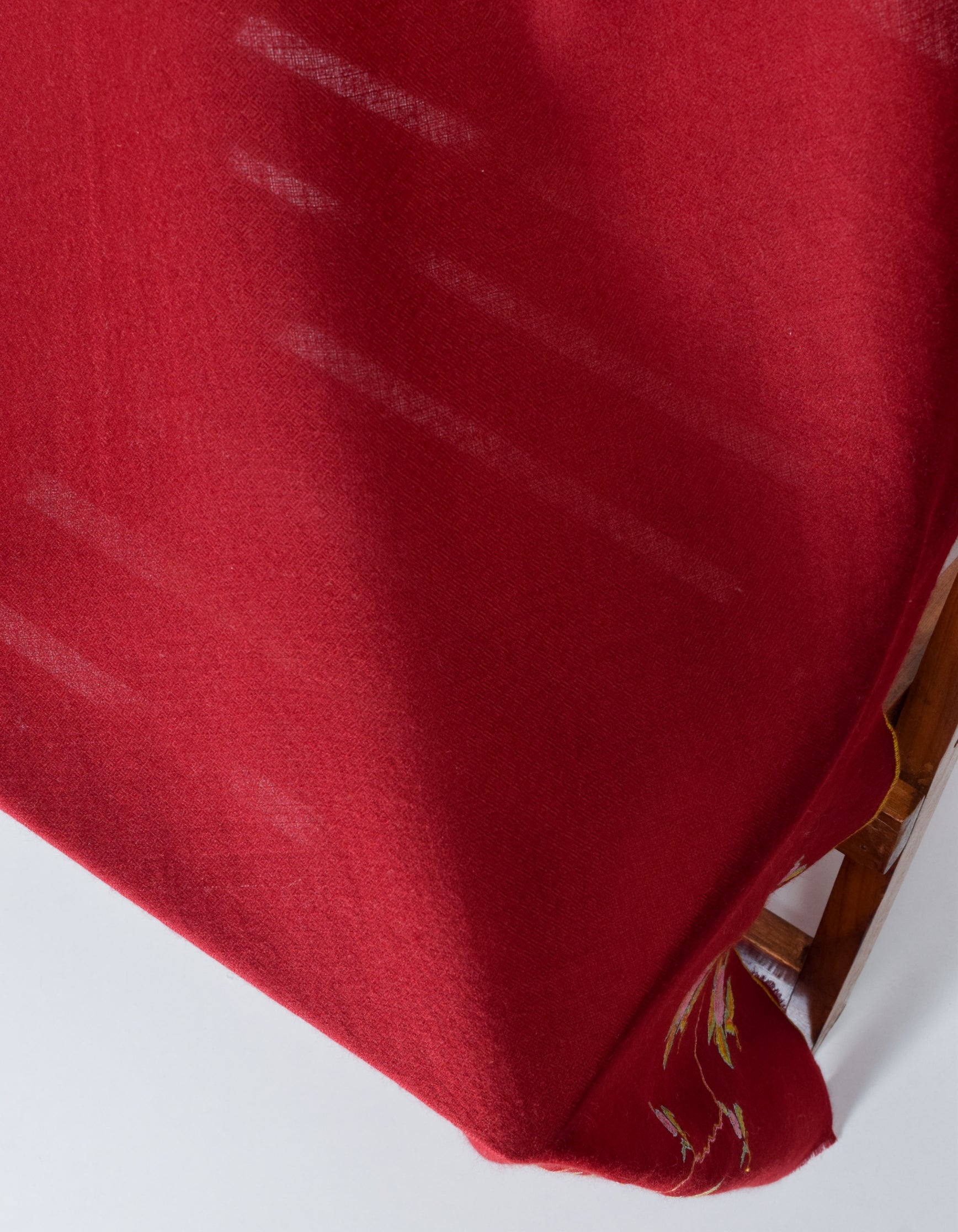 Deep Maroon Handwoven Border Palla Embroidered Cashmere Pashmina Stole - Kashmir Box